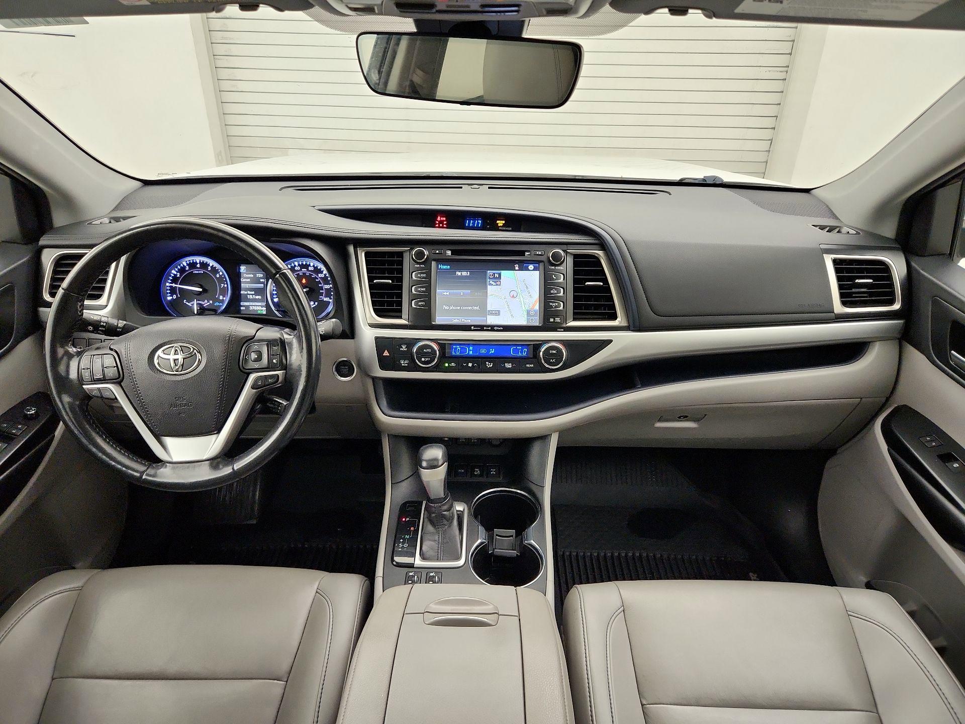 Thumbnail: 2019 Toyota Highlander - 9