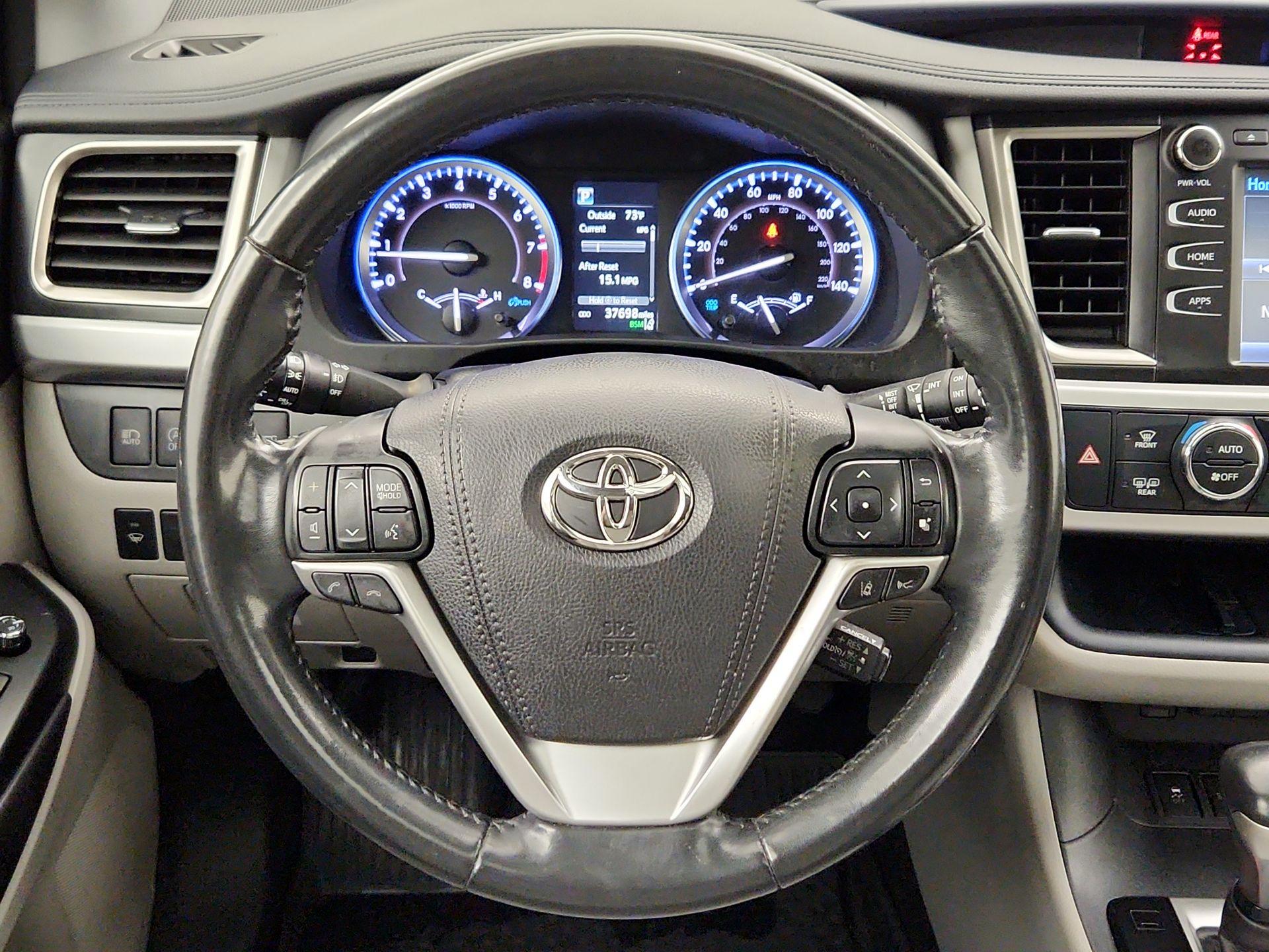 Thumbnail: 2019 Toyota Highlander - 10