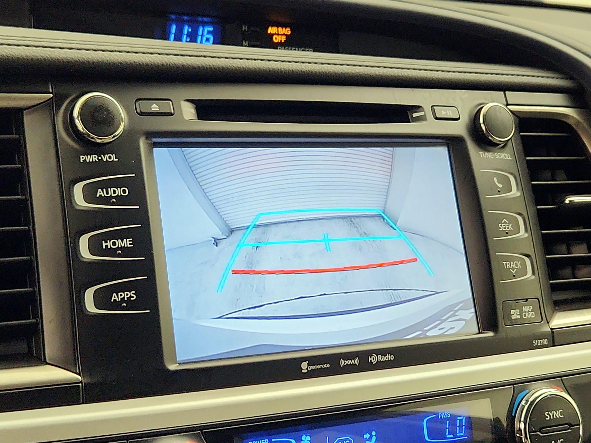 Thumbnail: 2019 Toyota Highlander - 15