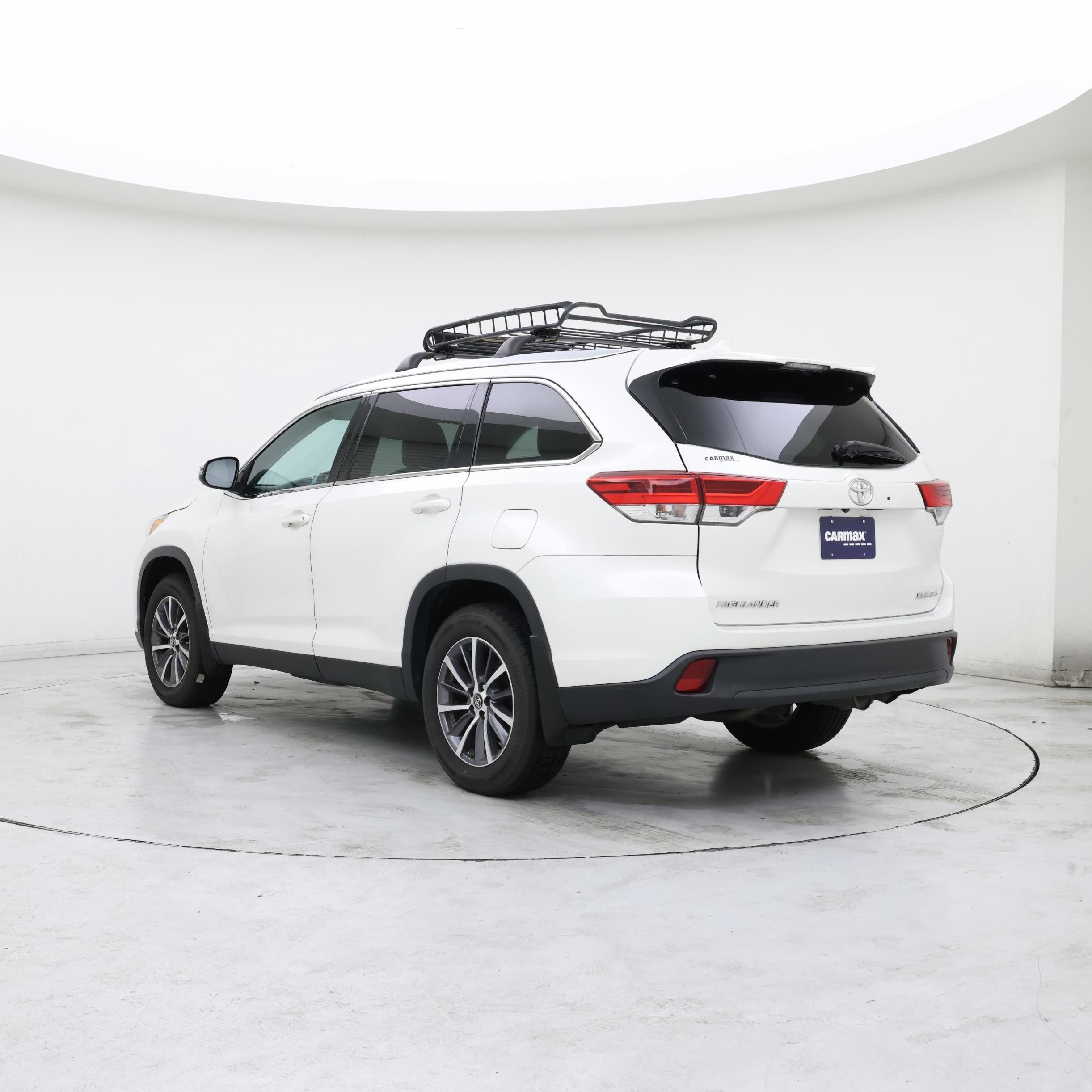 Thumbnail: 2019 Toyota Highlander - 2