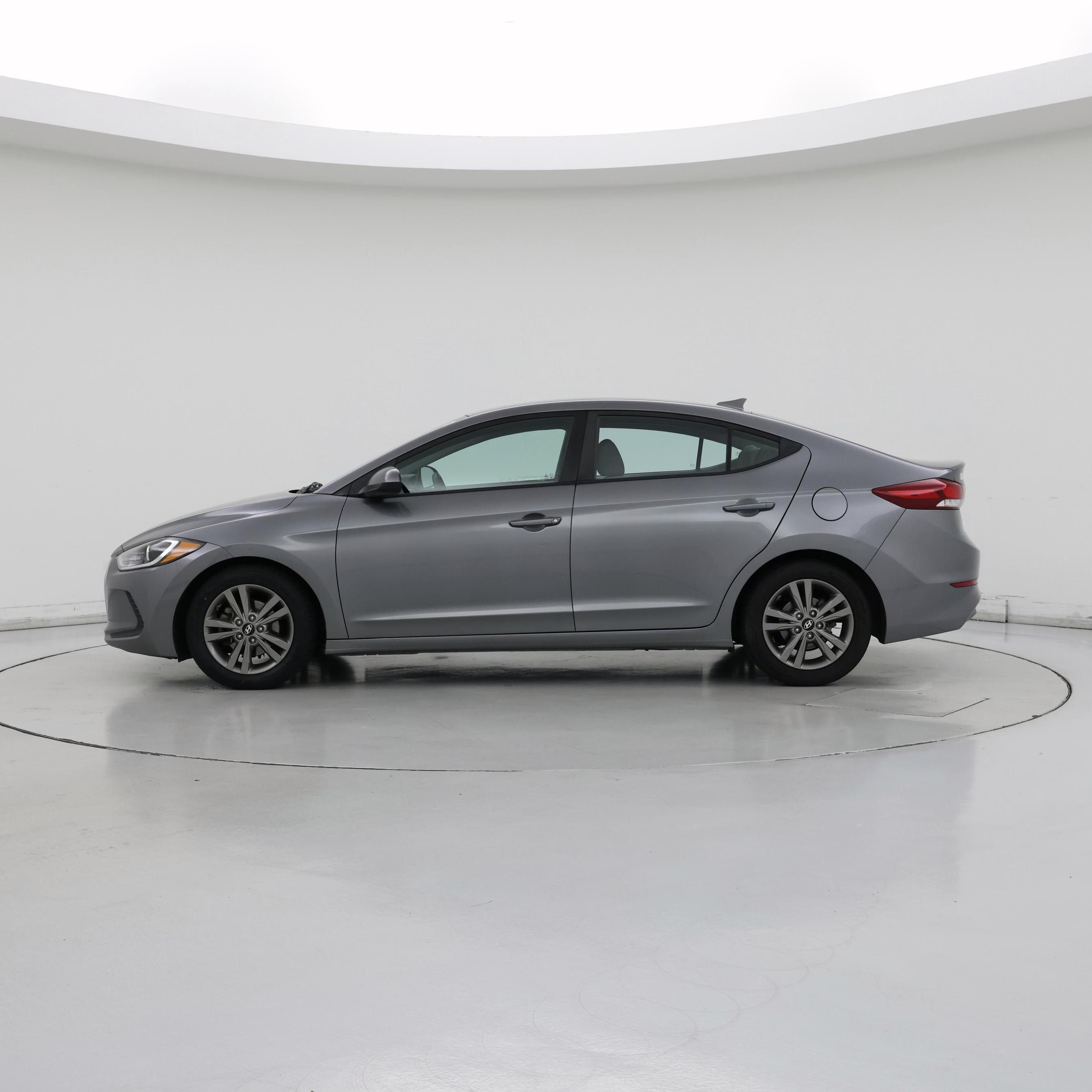 Thumbnail: 2018 Hyundai Elantra - 3