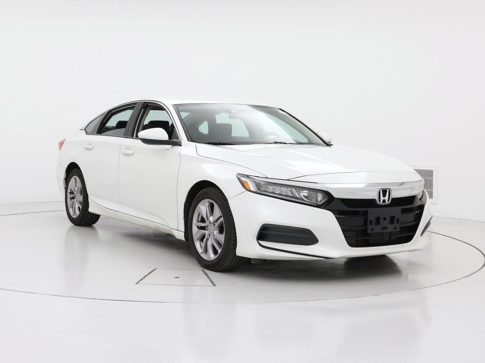 2018 Honda Accord LX - Photo 2