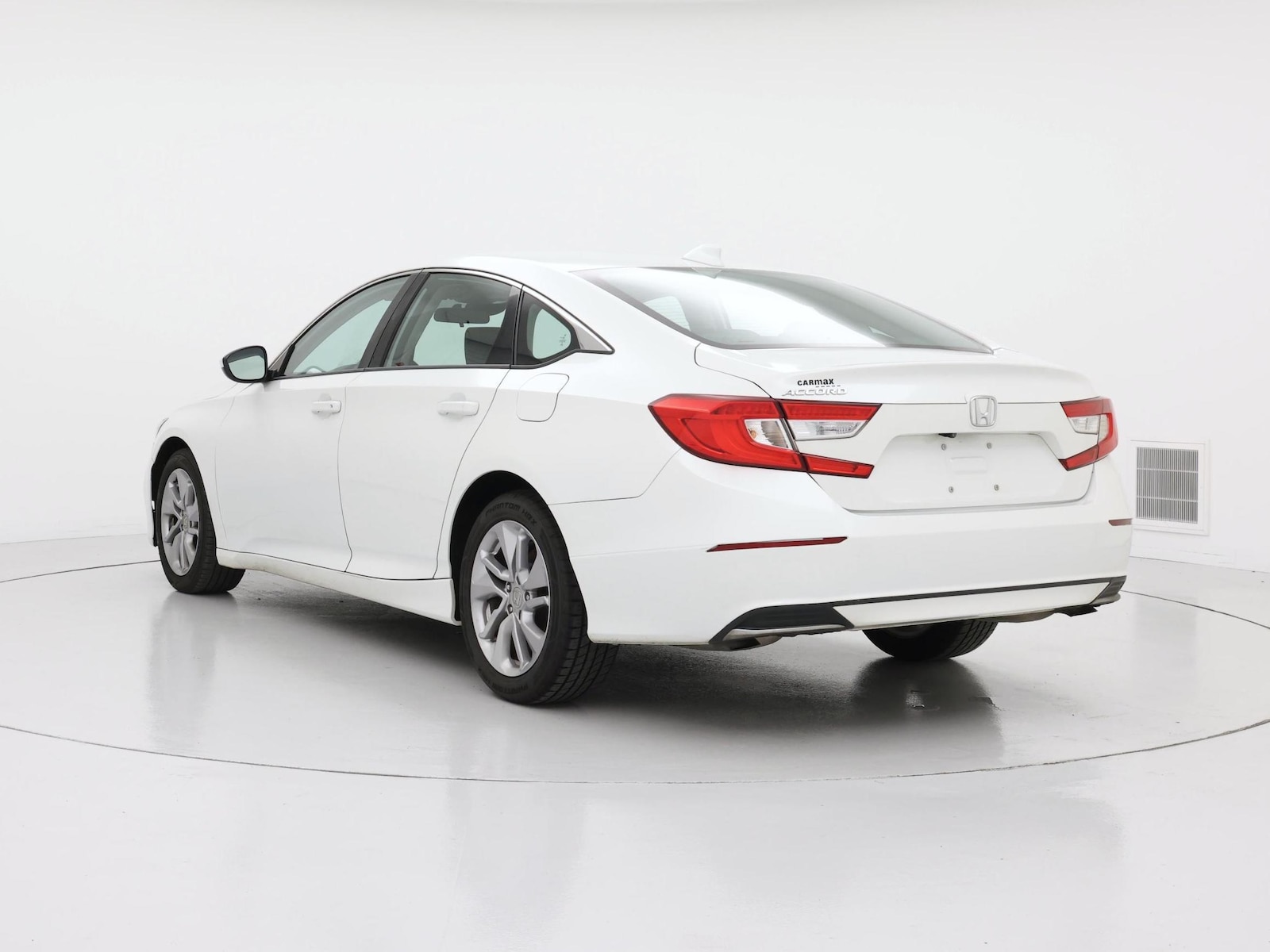 2018 Honda Accord LX - Photo 3