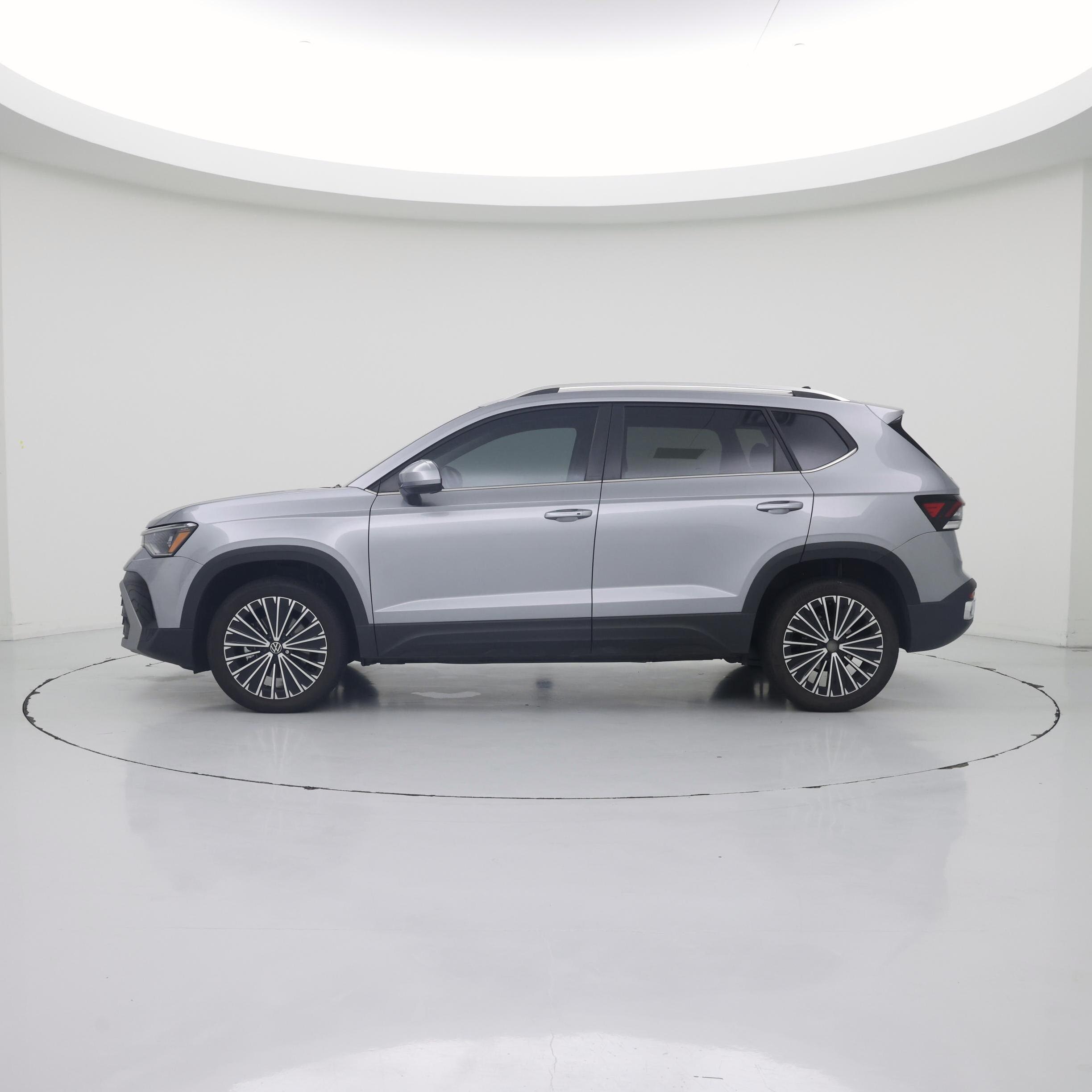 Thumbnail: 2025 Volkswagen Taos - 3