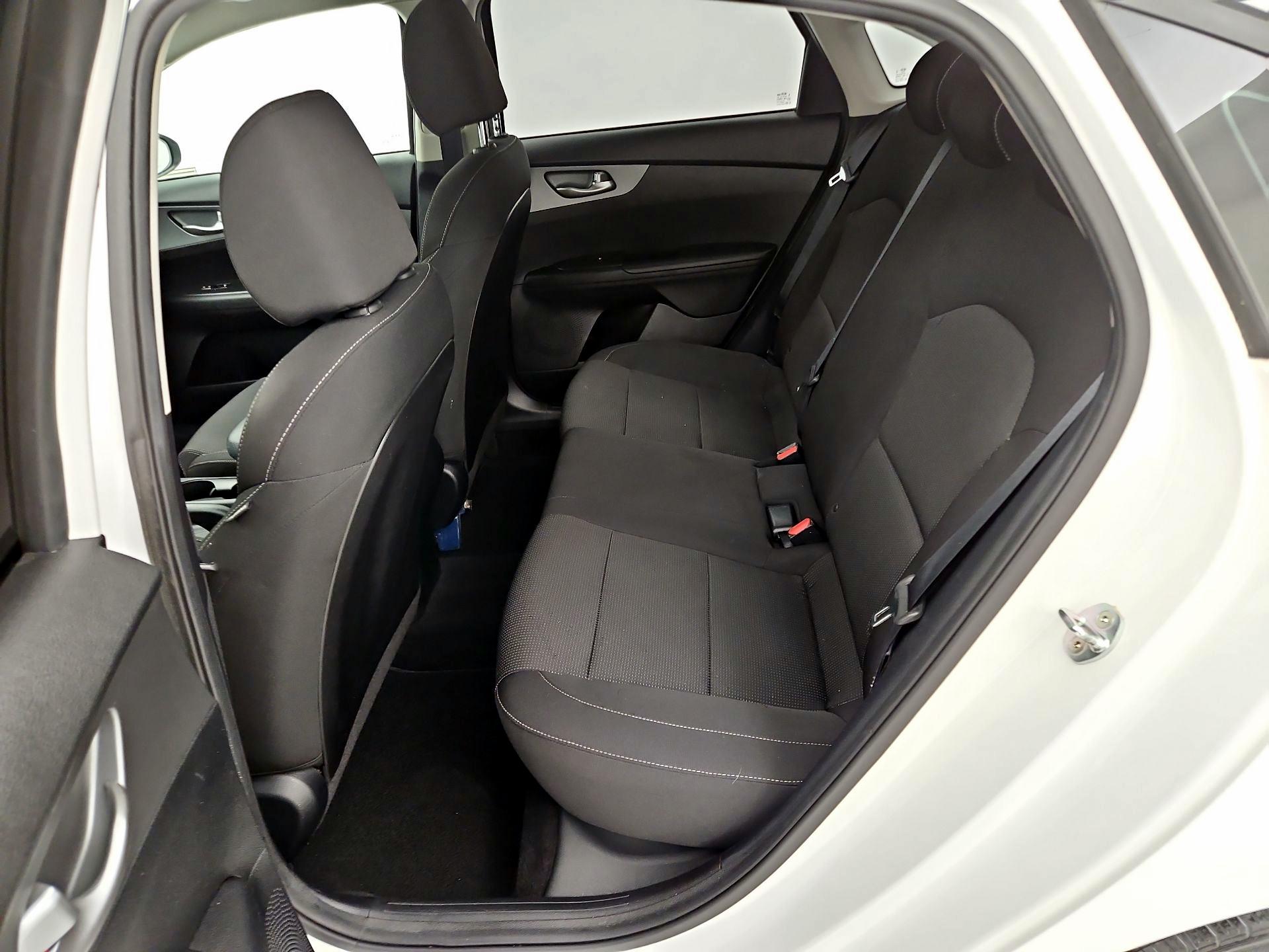 Thumbnail: 2019 Kia Forte - 19