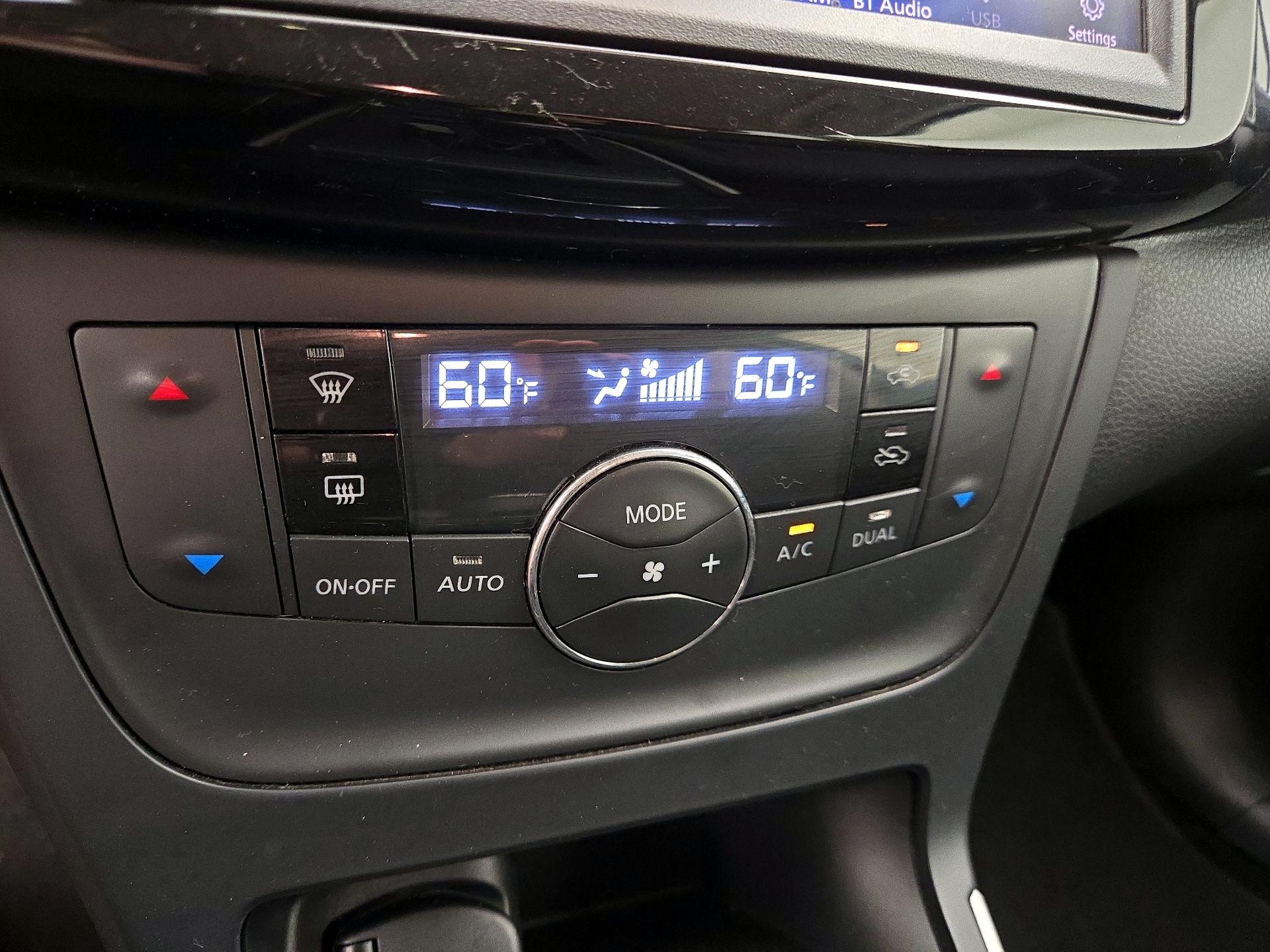 Thumbnail: 2019 Nissan Sentra - 16