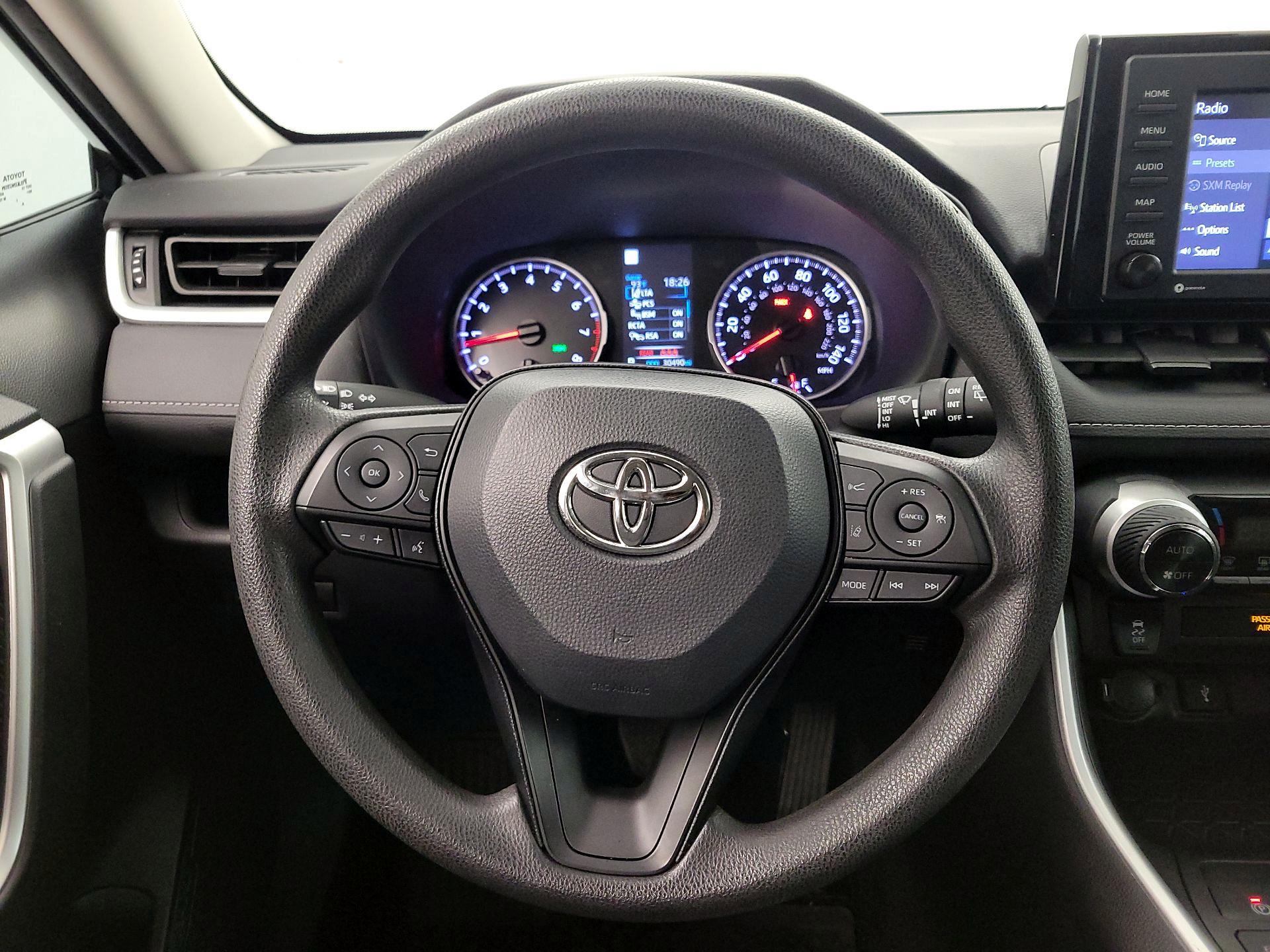 Thumbnail: 2022 Toyota RAV4 - 10