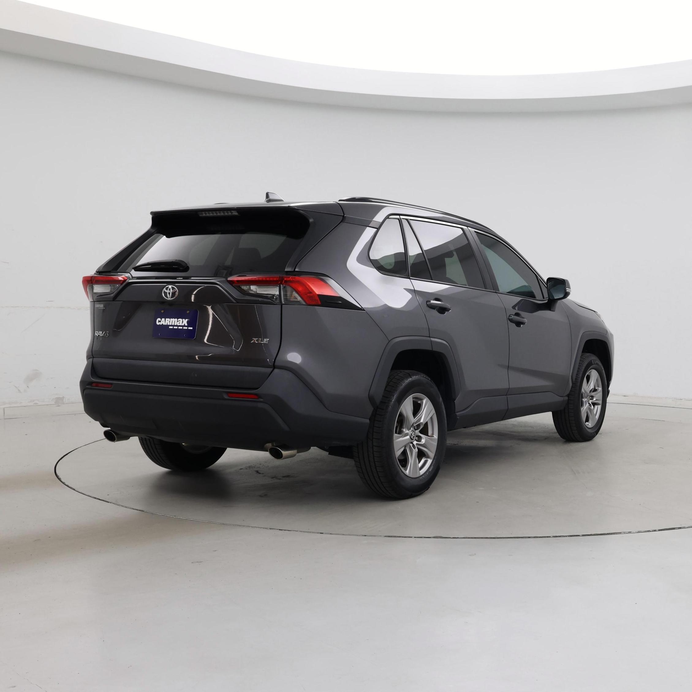Thumbnail: 2022 Toyota RAV4 - 8