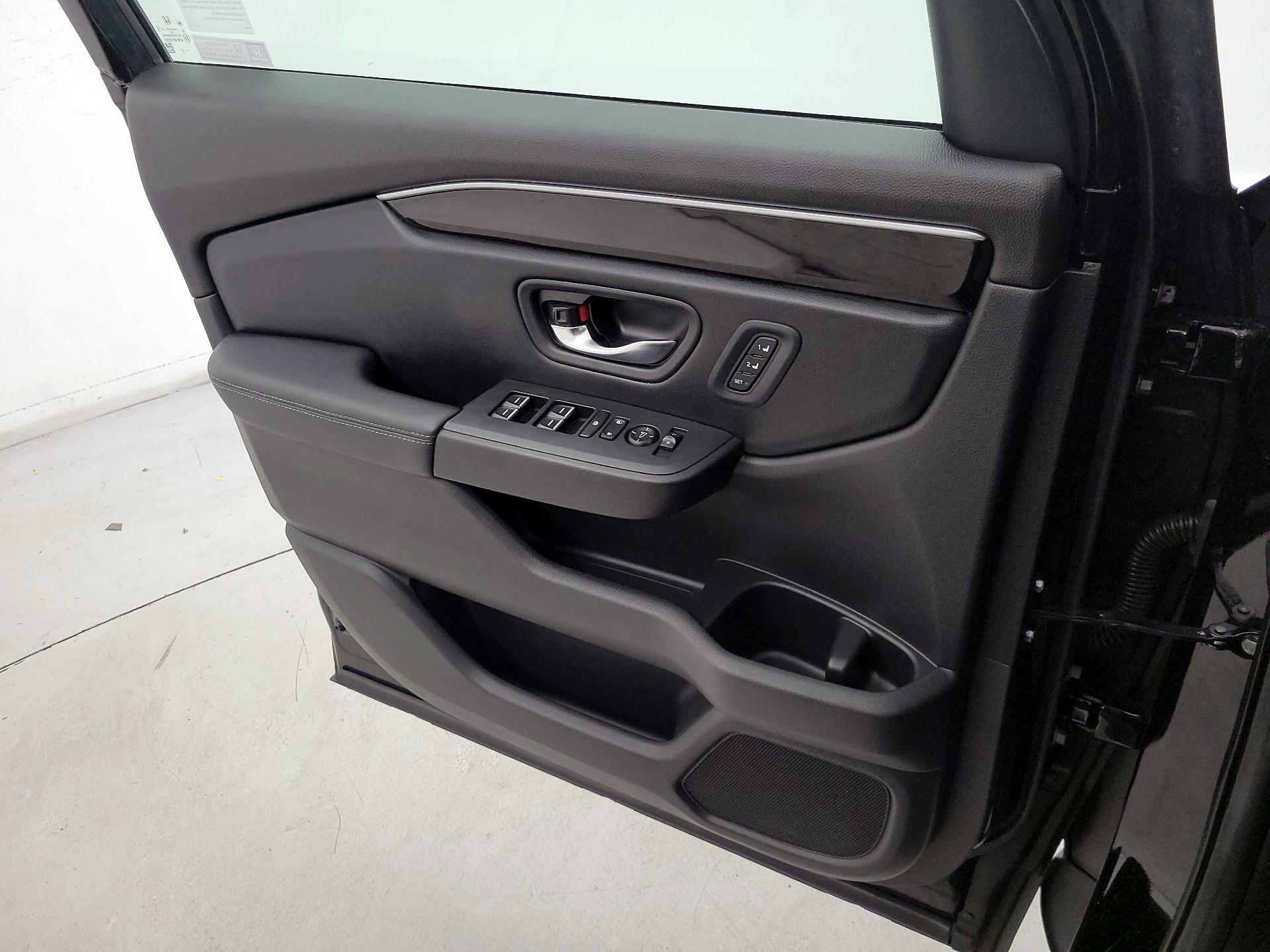 Thumbnail: 2023 Honda Pilot - 12