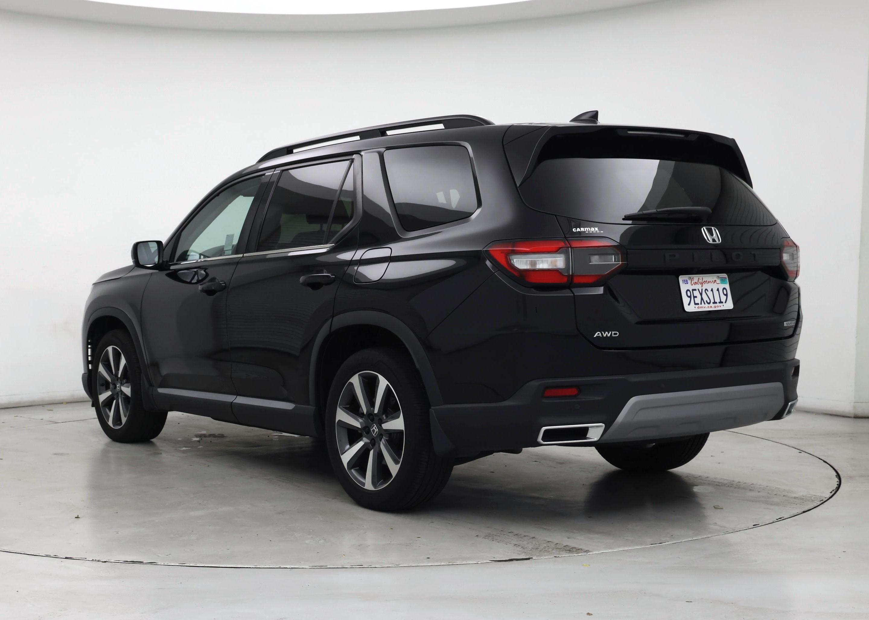 Thumbnail: 2023 Honda Pilot - 2
