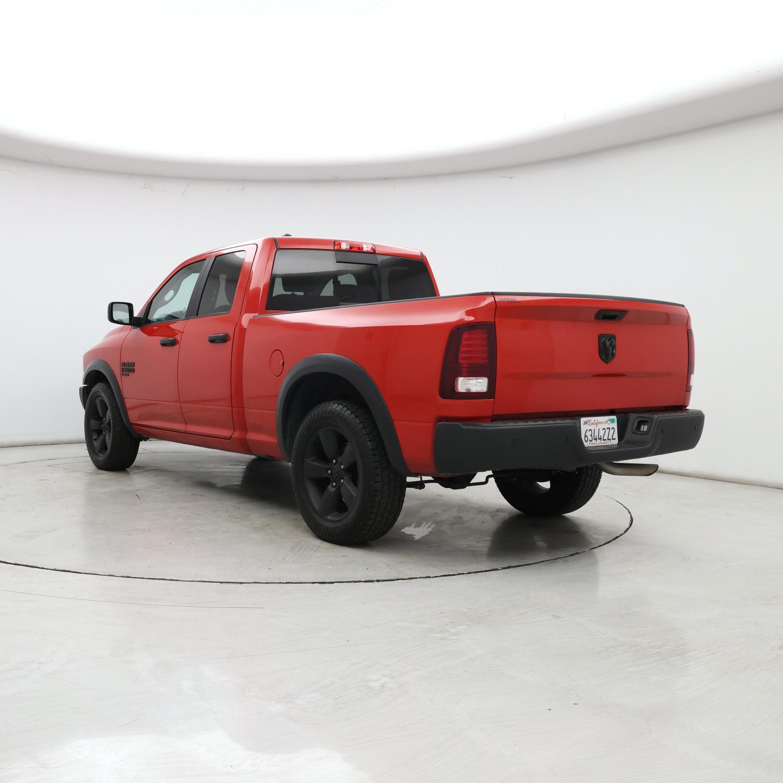 Thumbnail: 2020 RAM 1500 Classic - 2