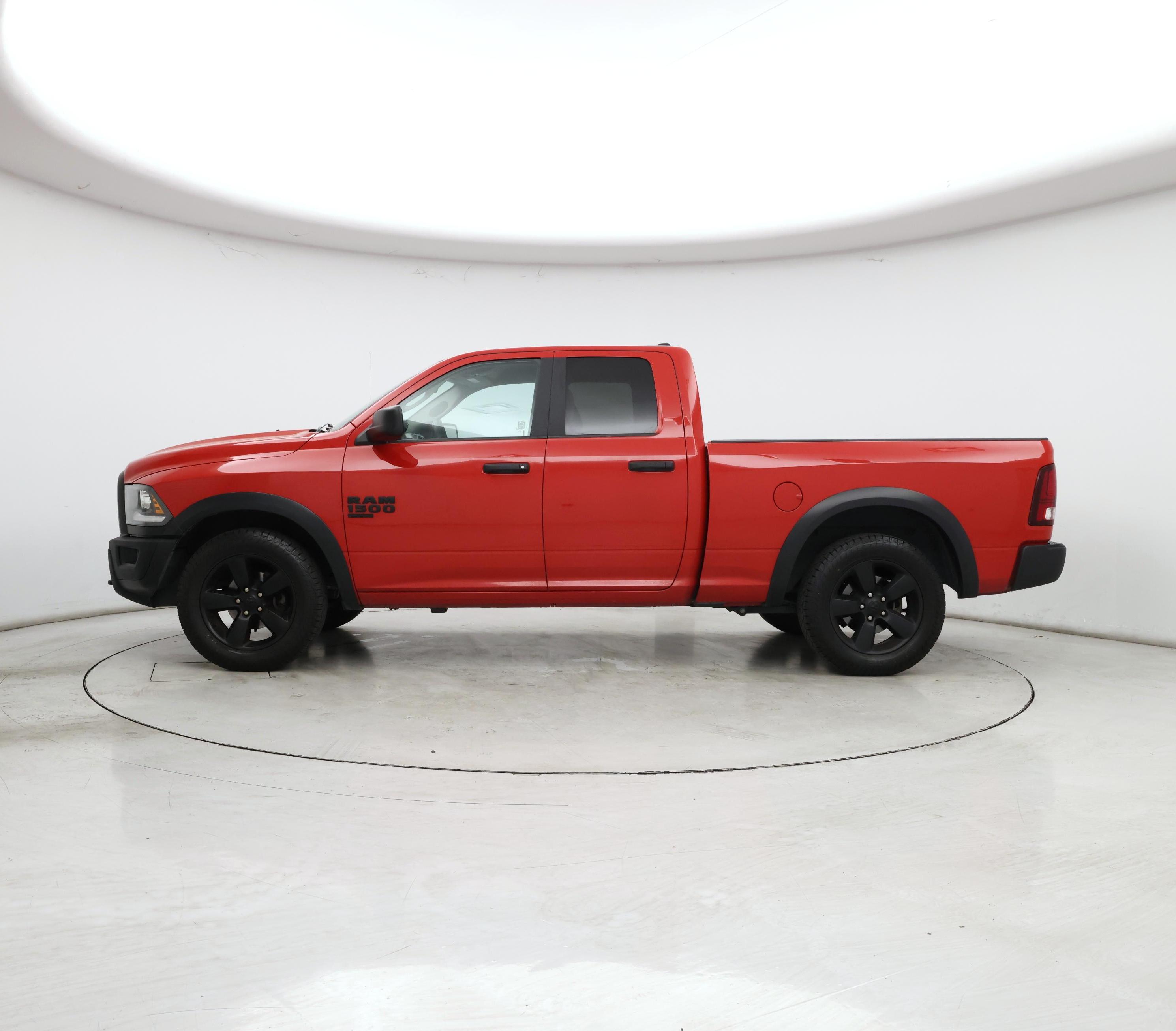 Thumbnail: 2020 RAM 1500 Classic - 3