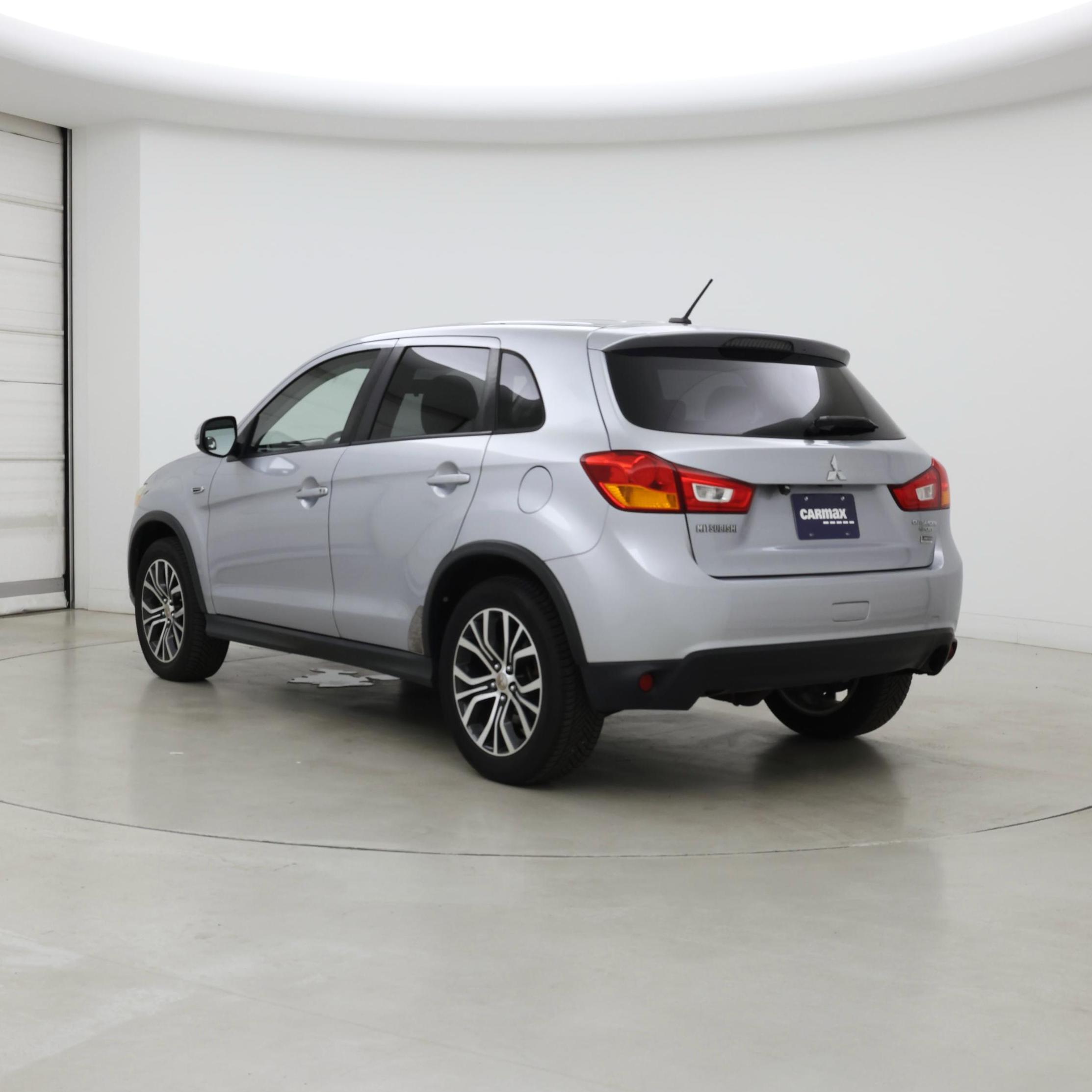 Thumbnail: 2016 Mitsubishi Outlander Sport - 2
