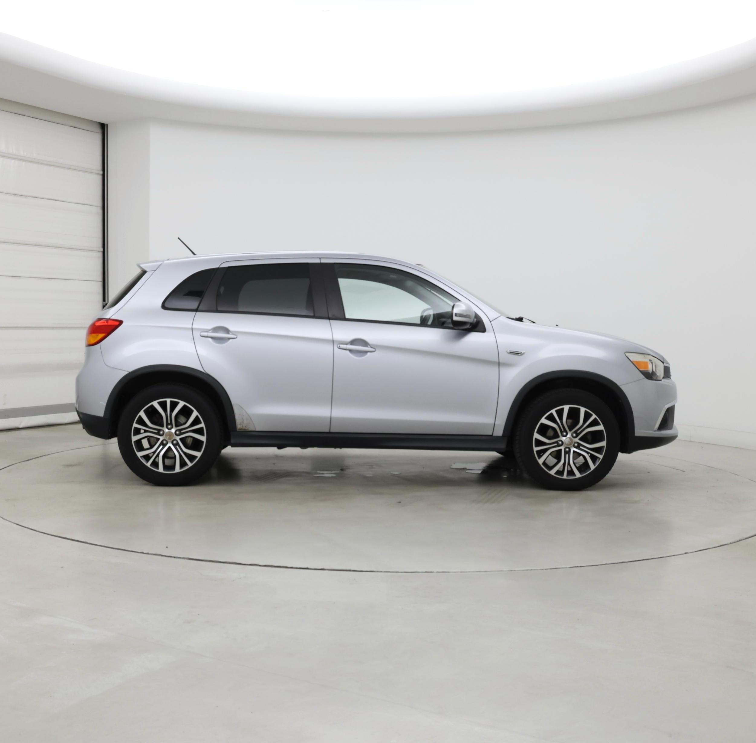 Thumbnail: 2016 Mitsubishi Outlander Sport - 7