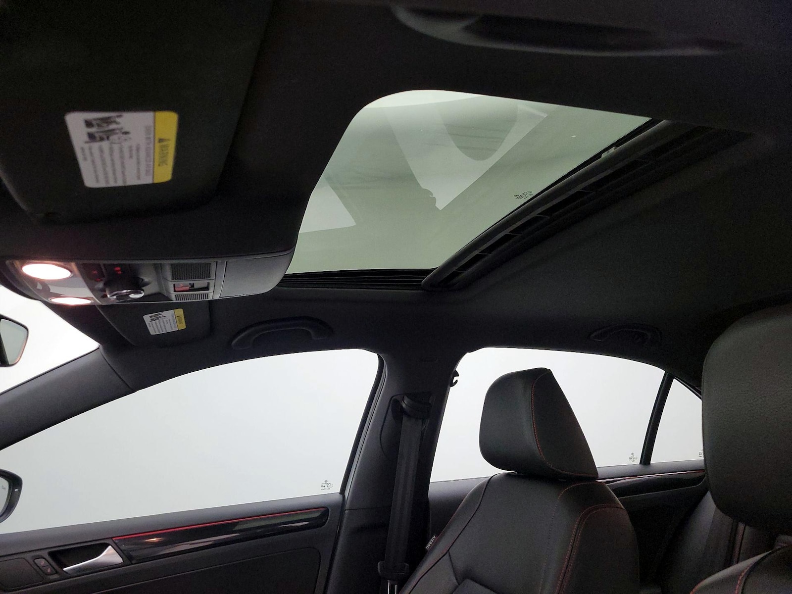 Sunroof(s) & Overhead Airbags