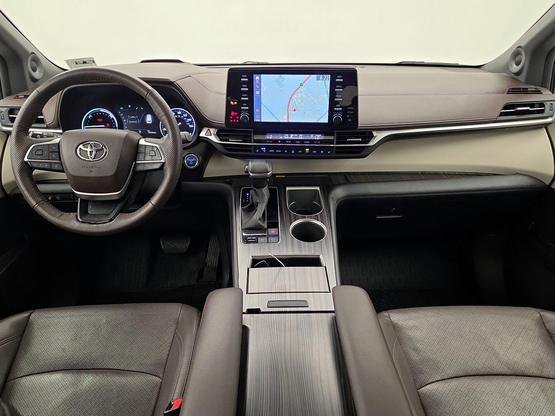 Thumbnail: 2023 Toyota Sienna - 9