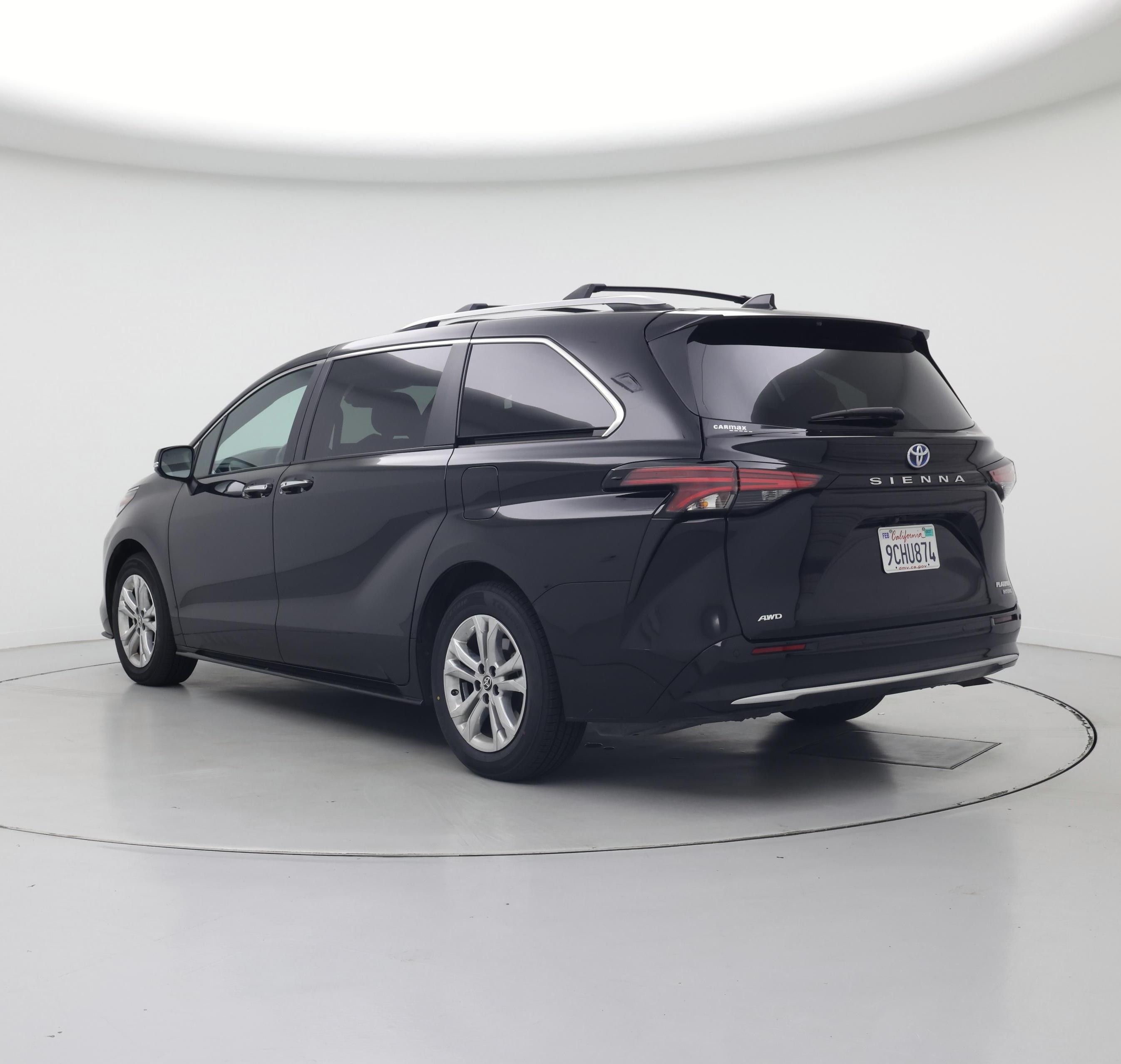 Thumbnail: 2023 Toyota Sienna - 2