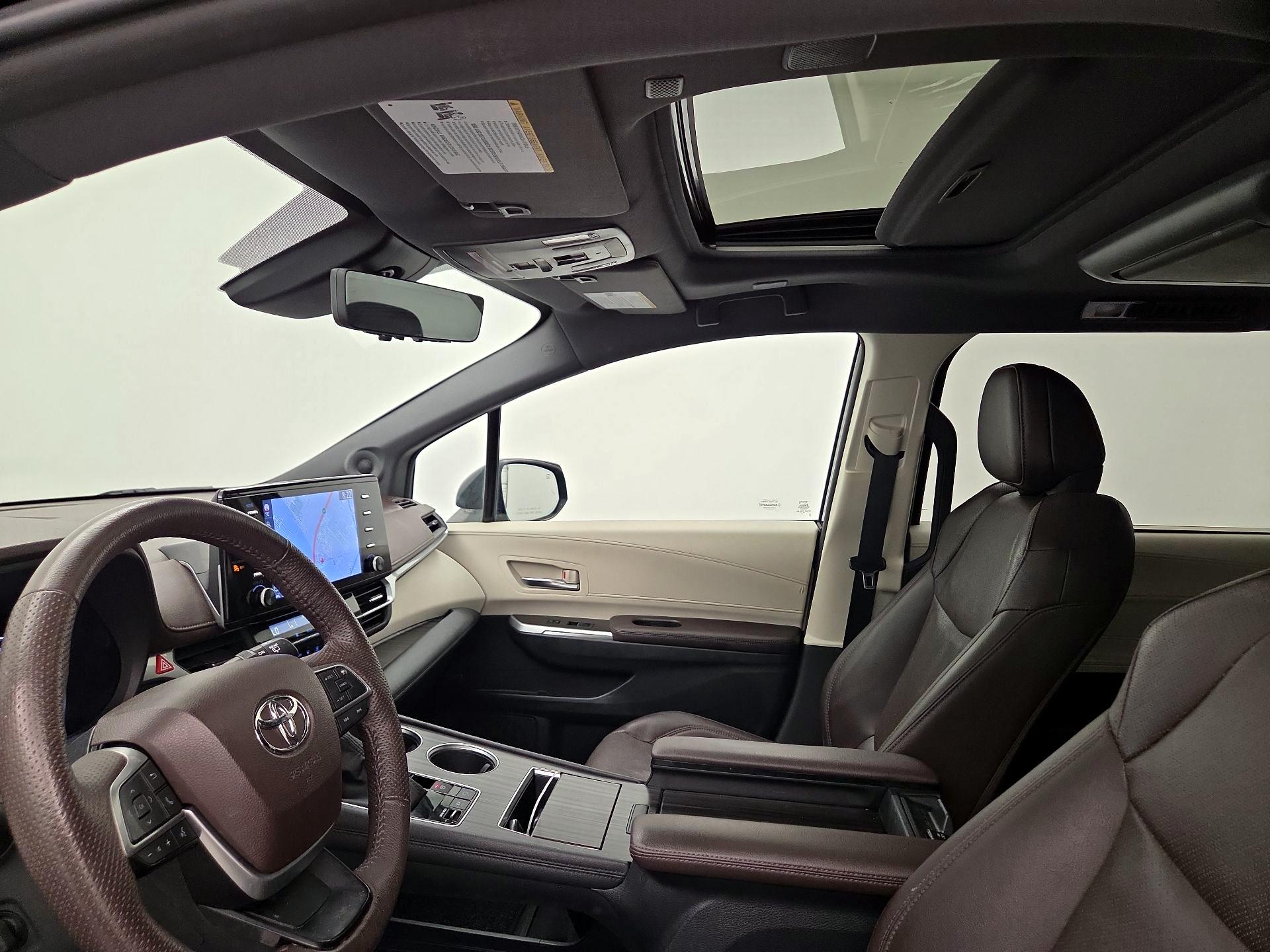 Thumbnail: 2023 Toyota Sienna - 20