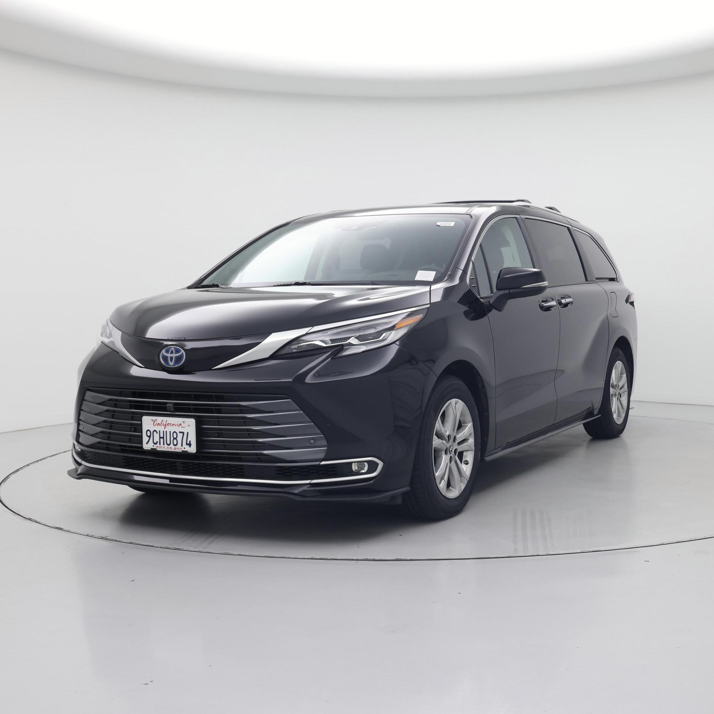 Thumbnail: 2023 Toyota Sienna - 4