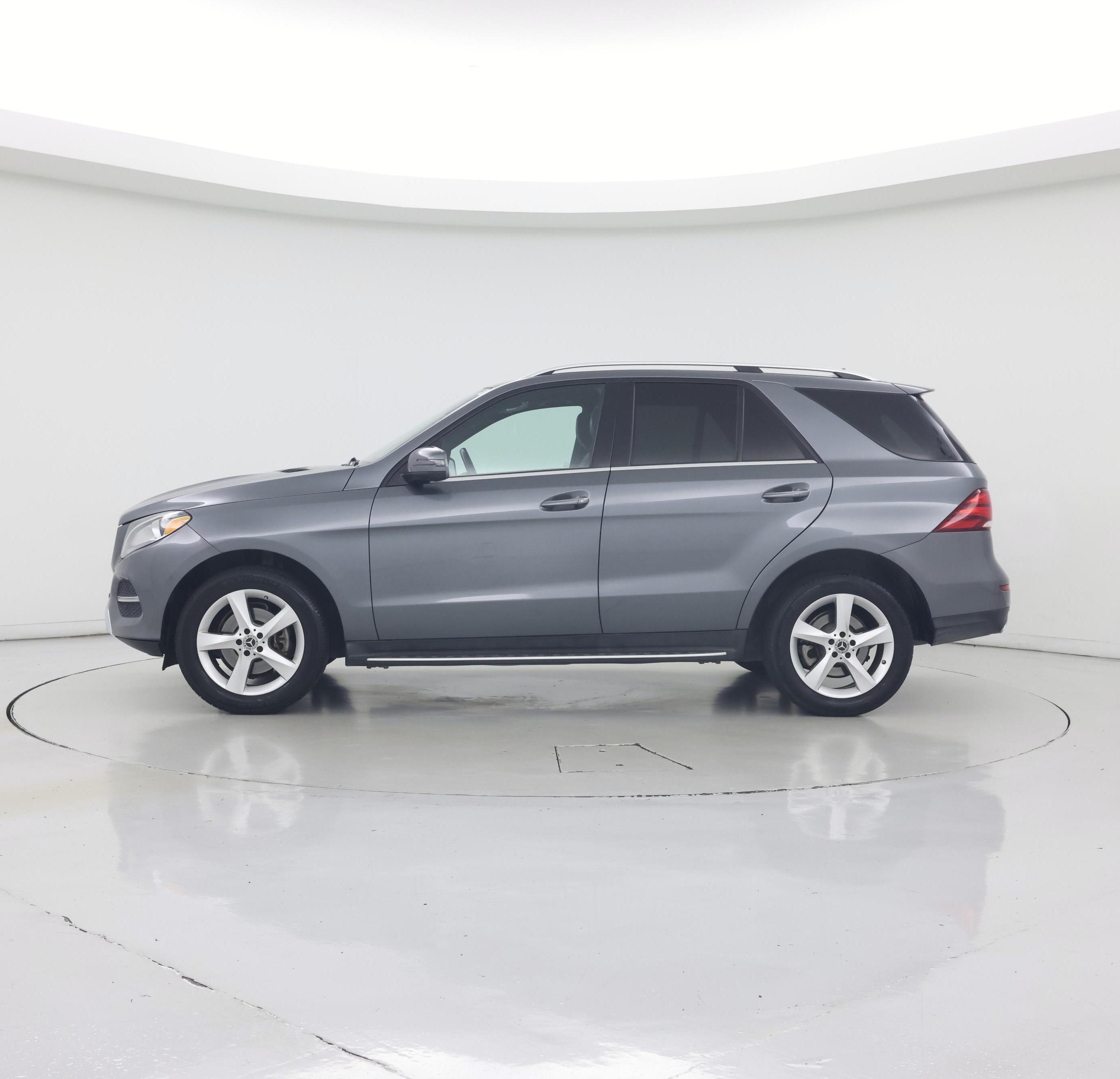 Thumbnail: 2017 Mercedes-Benz GLE - 3