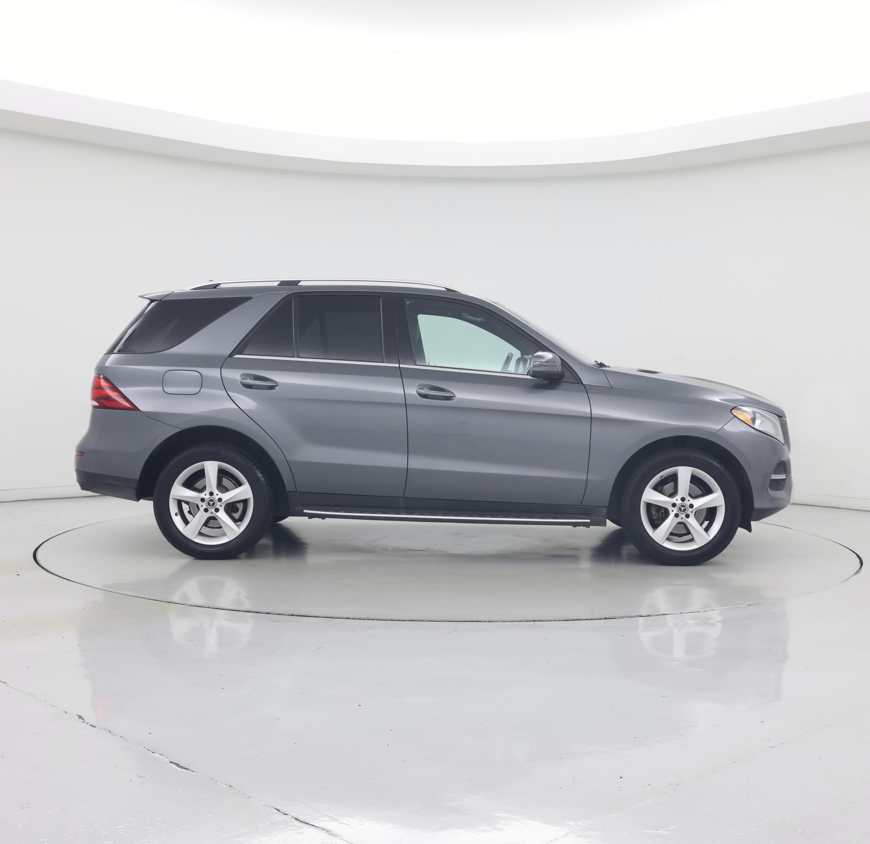 Thumbnail: 2017 Mercedes-Benz GLE - 7