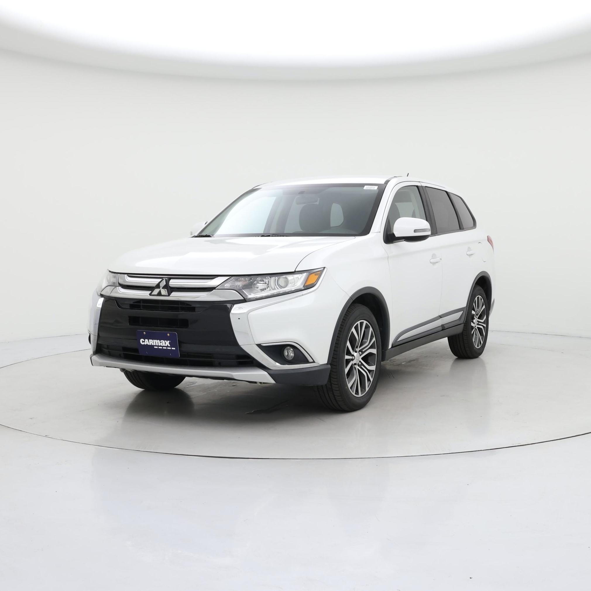 Thumbnail: 2016 Mitsubishi Outlander - 4