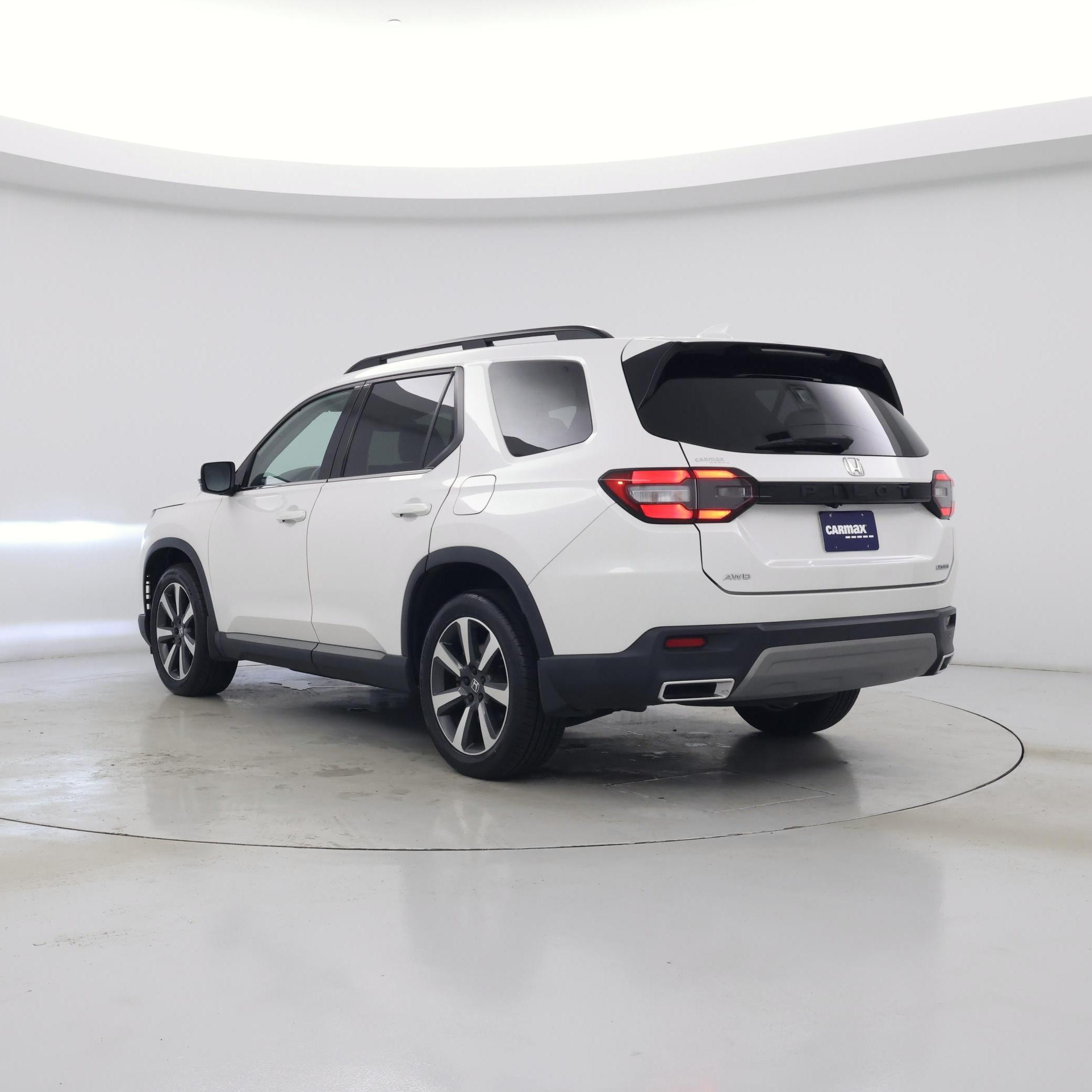 Thumbnail: 2023 Honda Pilot - 2