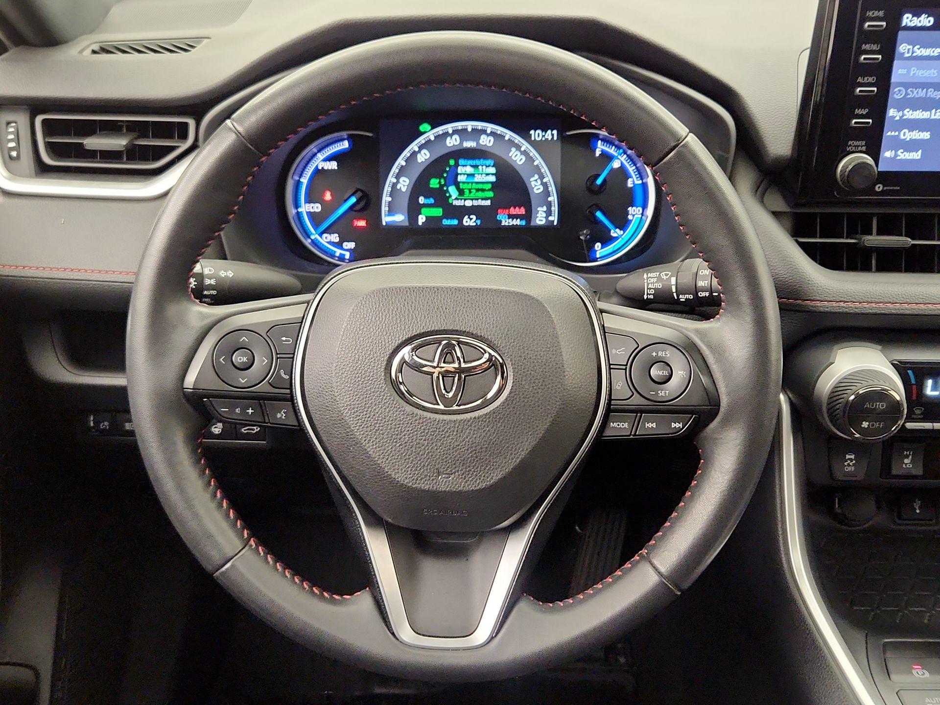 Thumbnail: 2022 Toyota RAV4 - 10