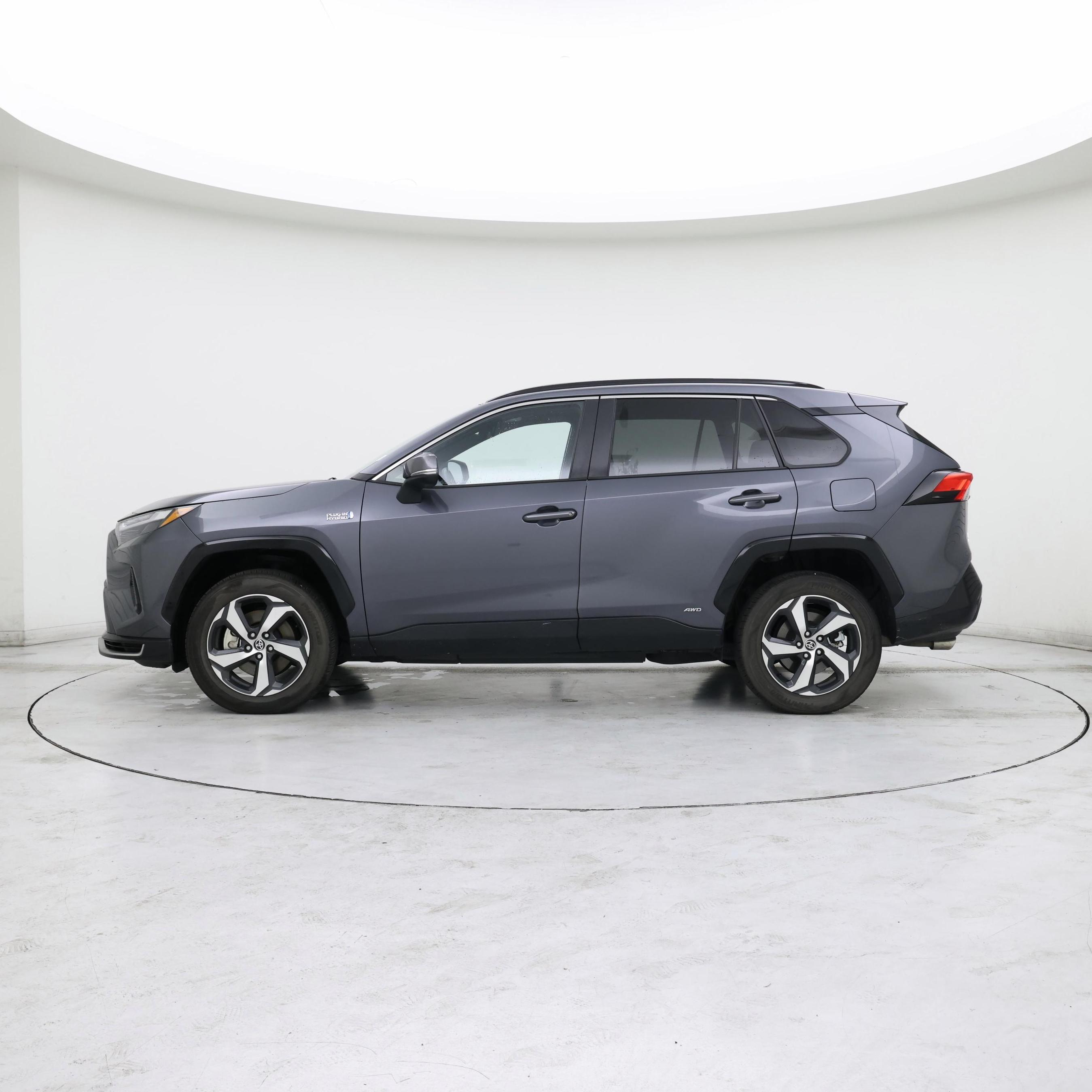 Thumbnail: 2022 Toyota RAV4 - 3