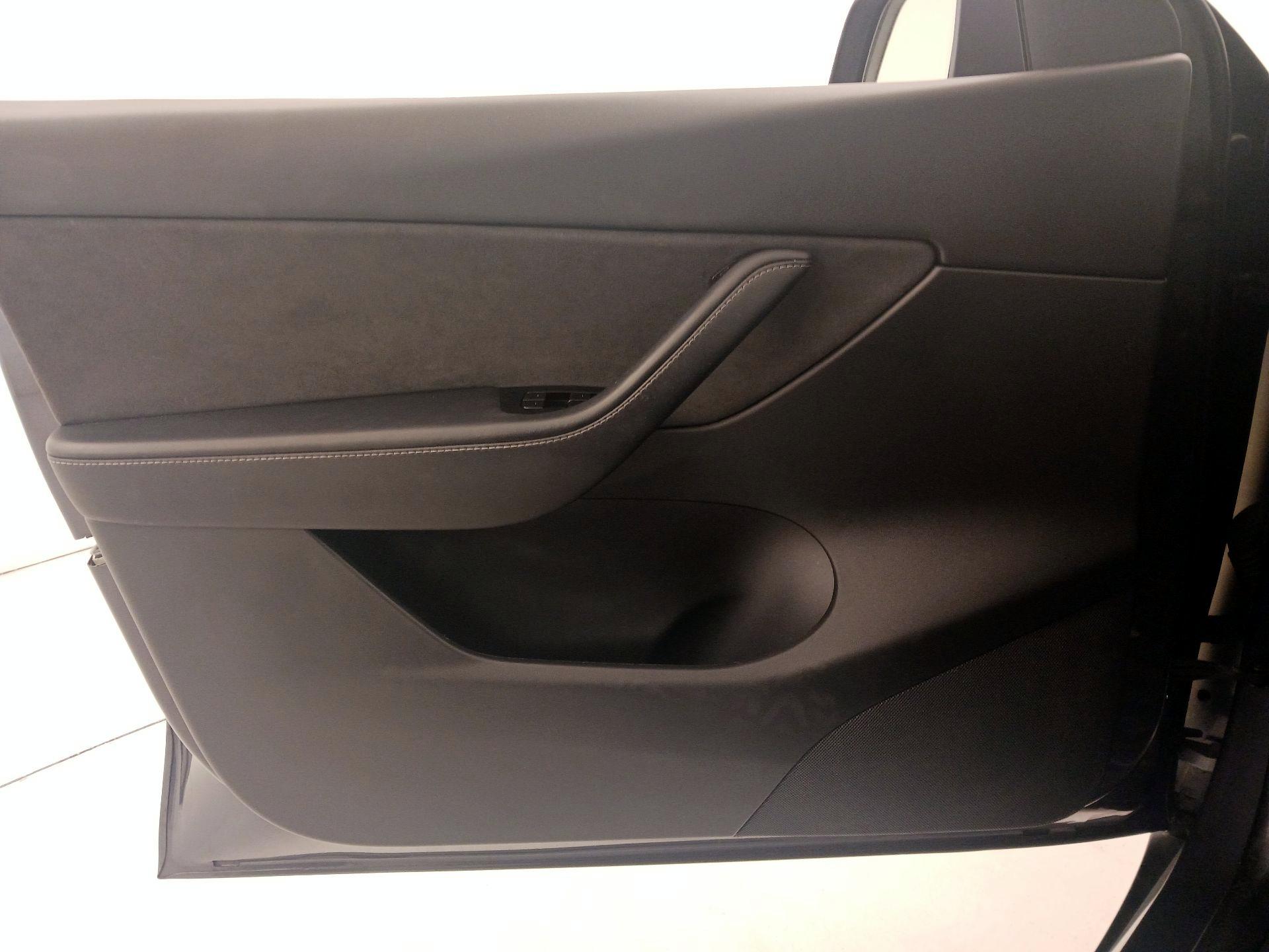 Thumbnail: 2021 Tesla Model Y - 12
