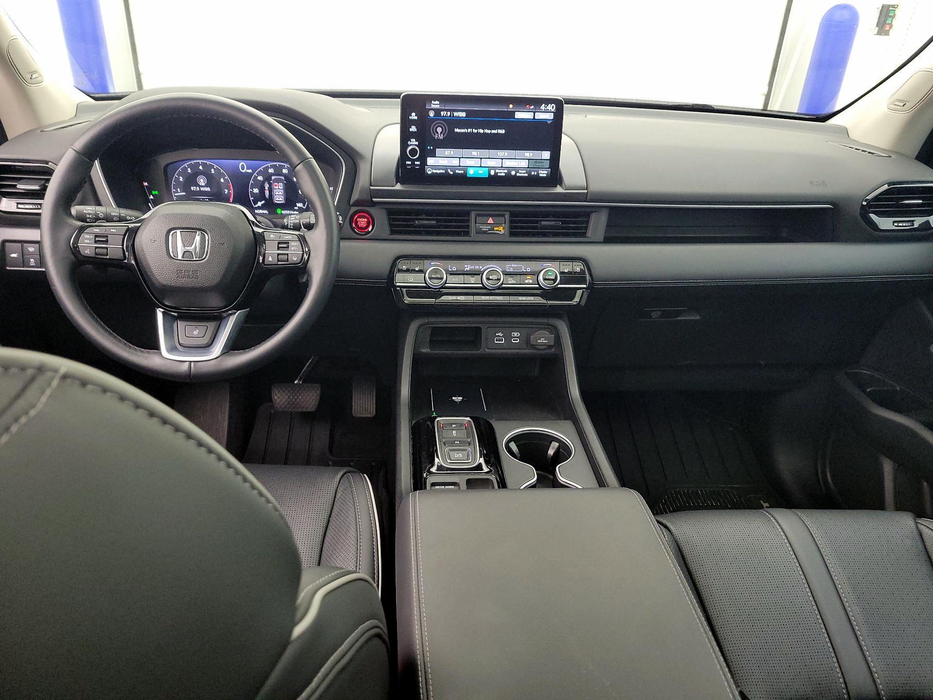 Thumbnail: 2023 Honda Pilot - 9