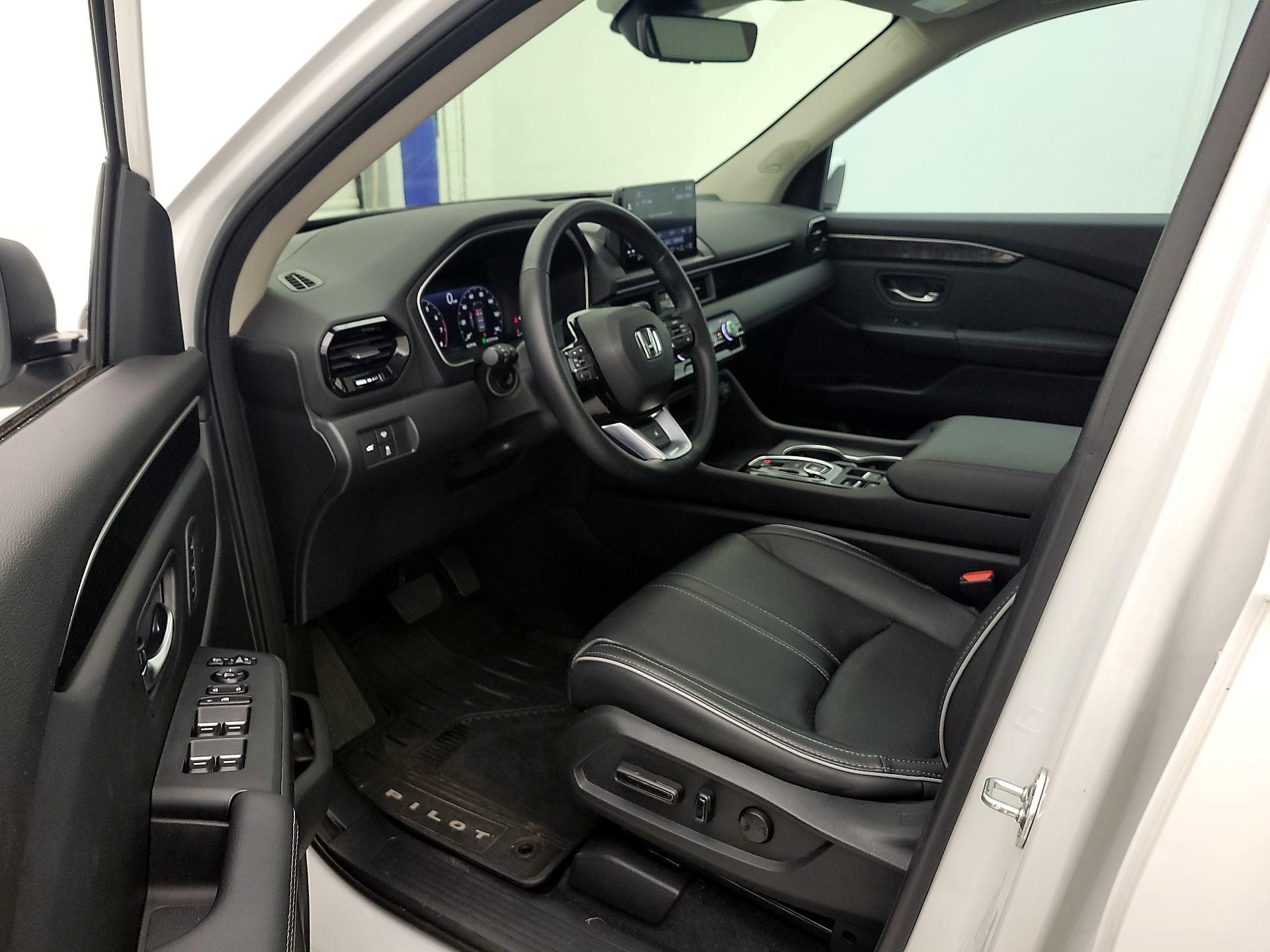 Thumbnail: 2023 Honda Pilot - 11