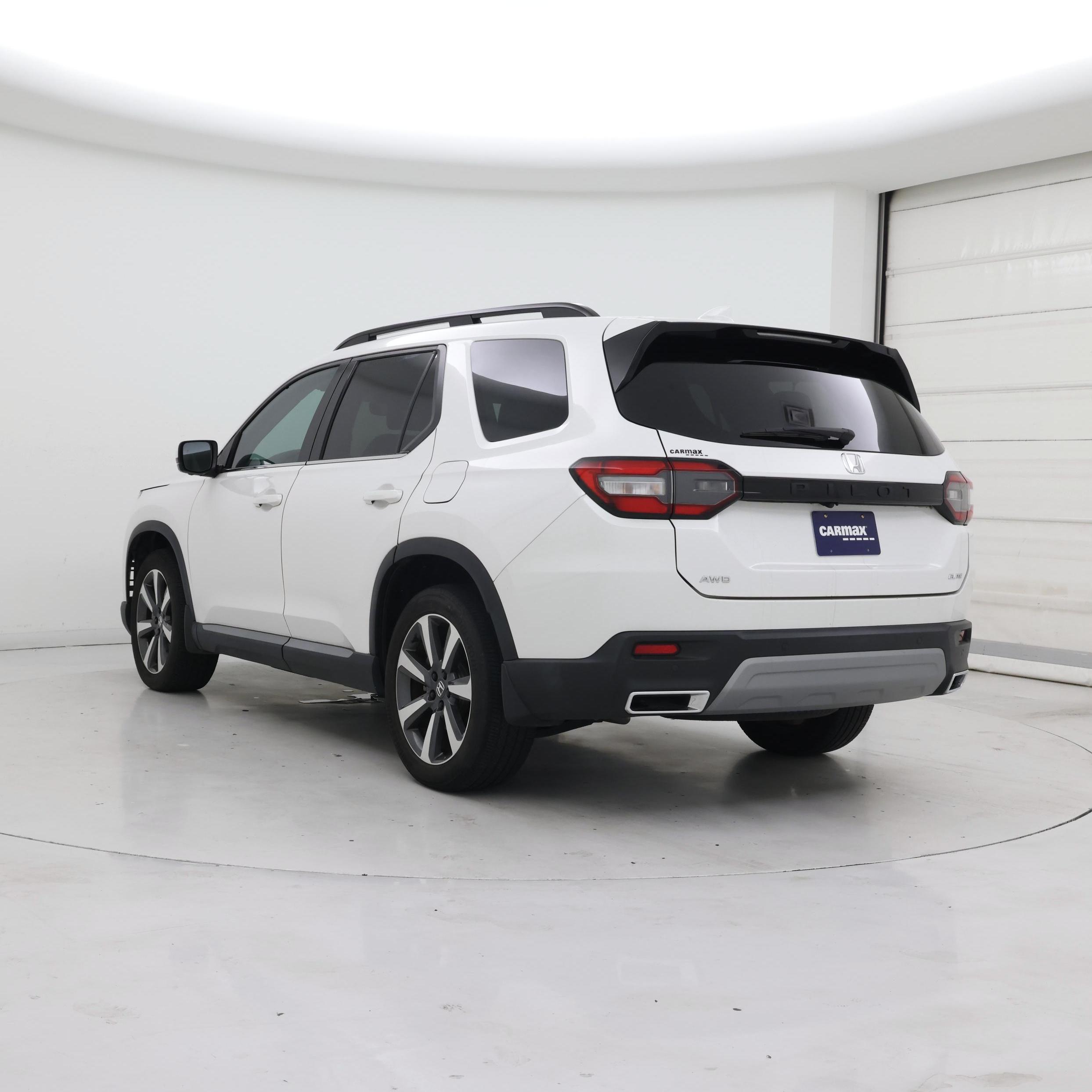 Thumbnail: 2023 Honda Pilot - 2