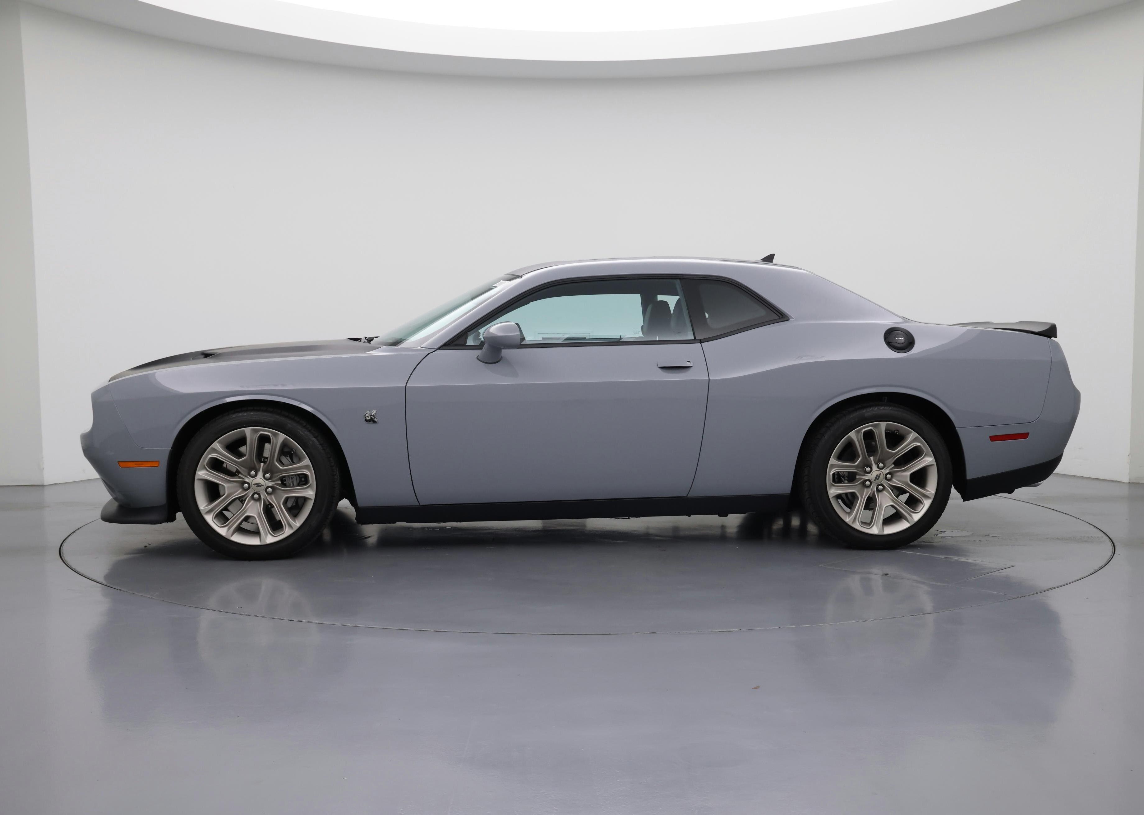 Thumbnail: 2020 Dodge Challenger - 3