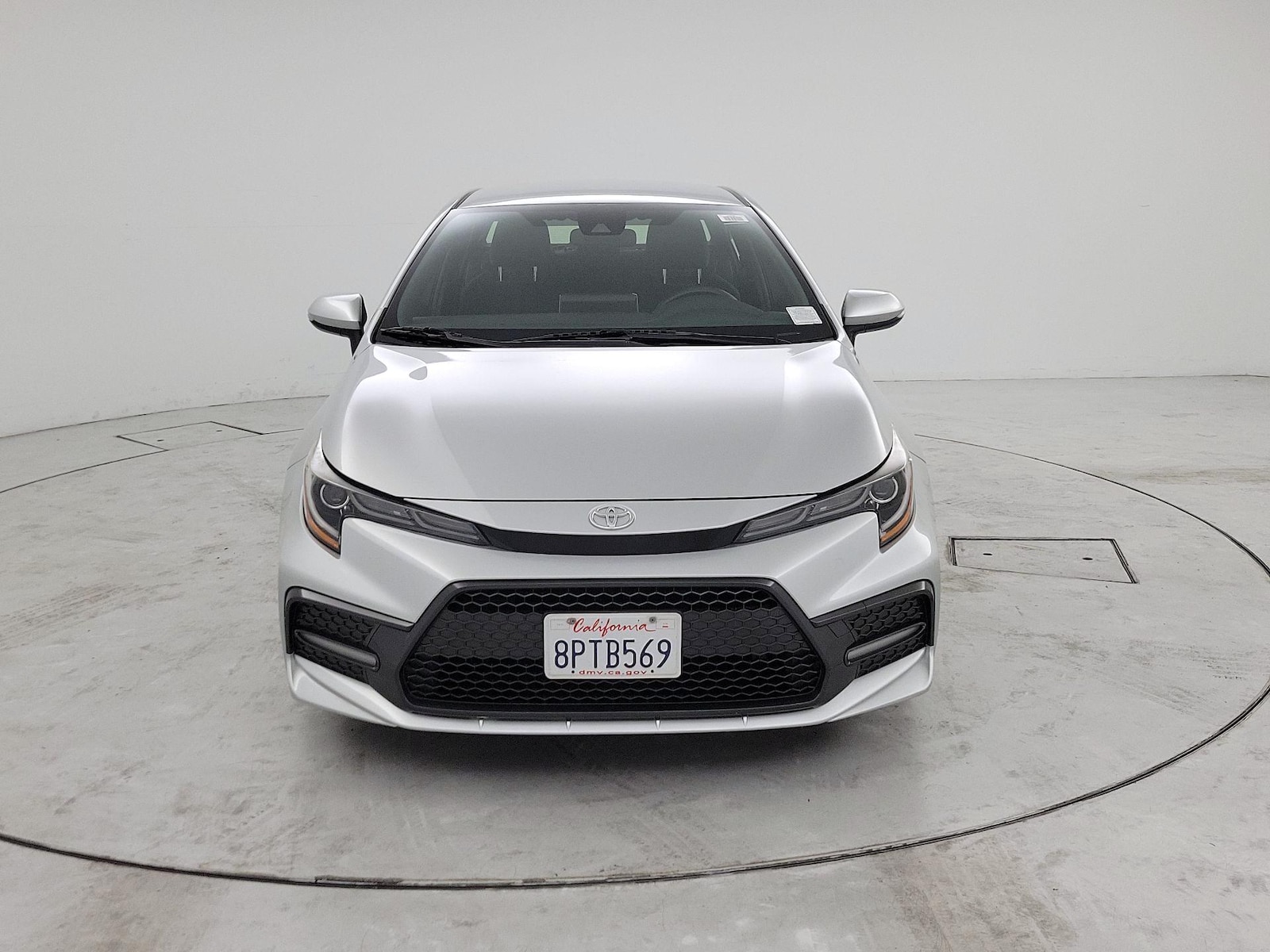 2020 Toyota Corolla SE - Photo 2
