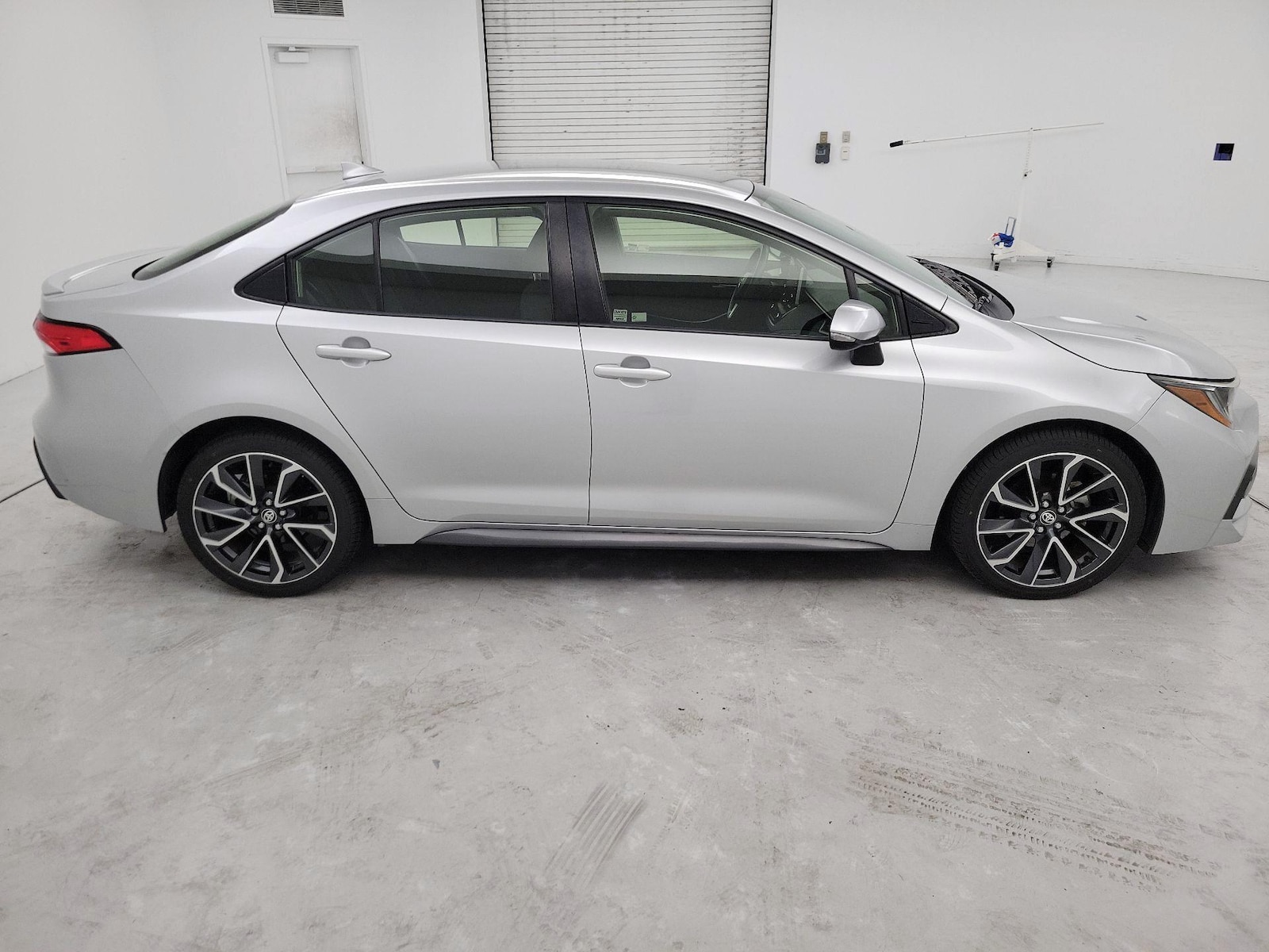 2020 Toyota Corolla SE - Photo 4