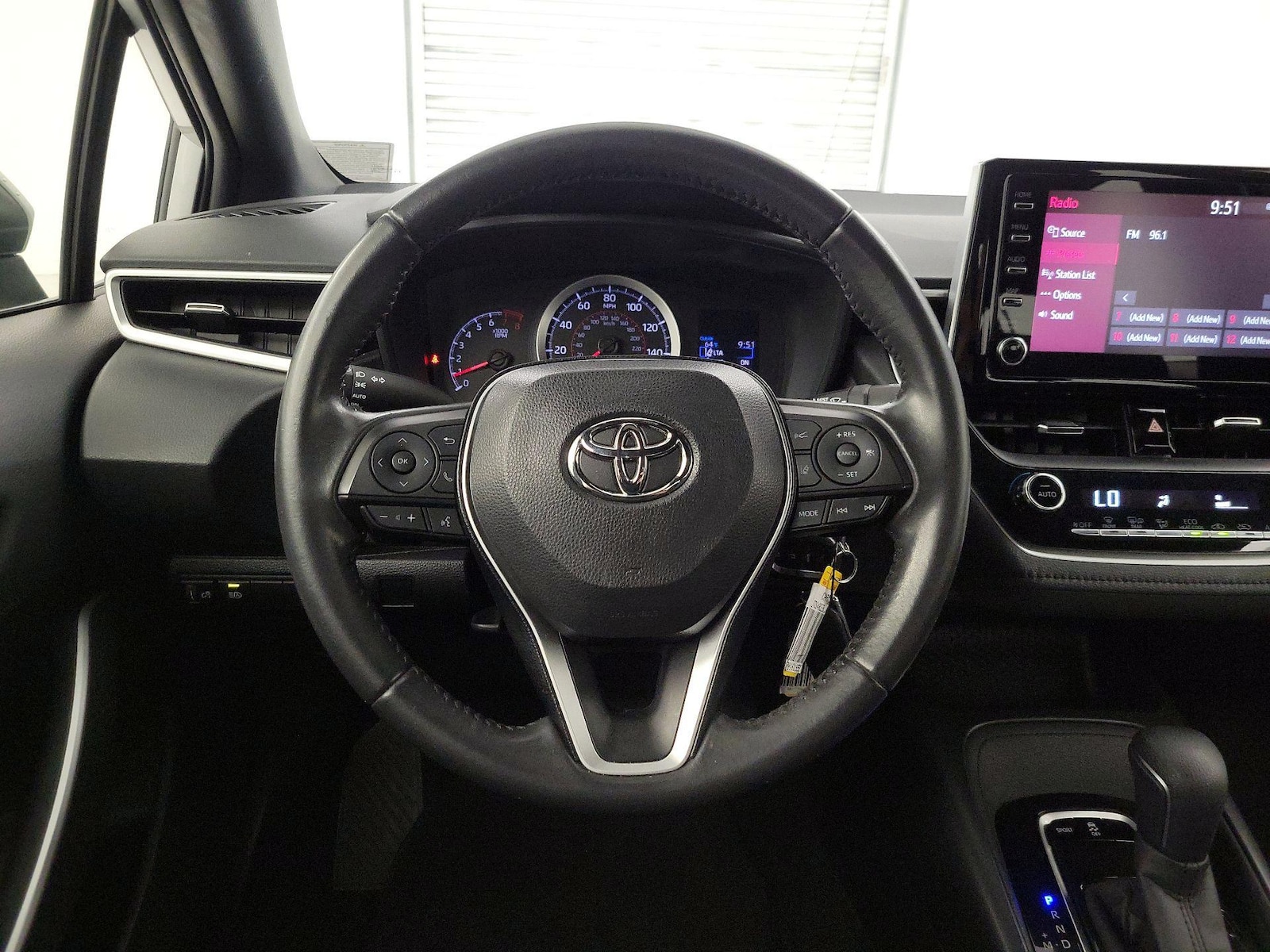 2020 Toyota Corolla SE - Photo 9