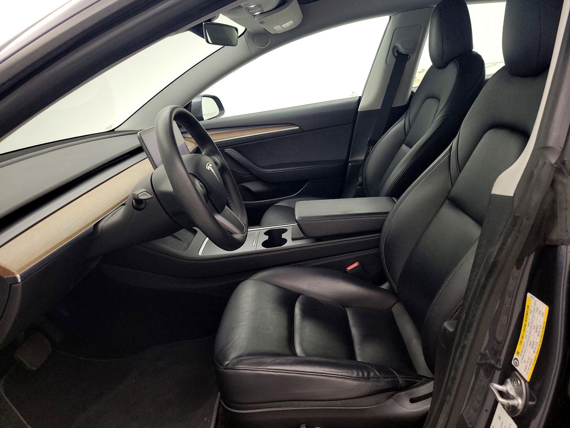Thumbnail: 2022 Tesla Model 3 - 11