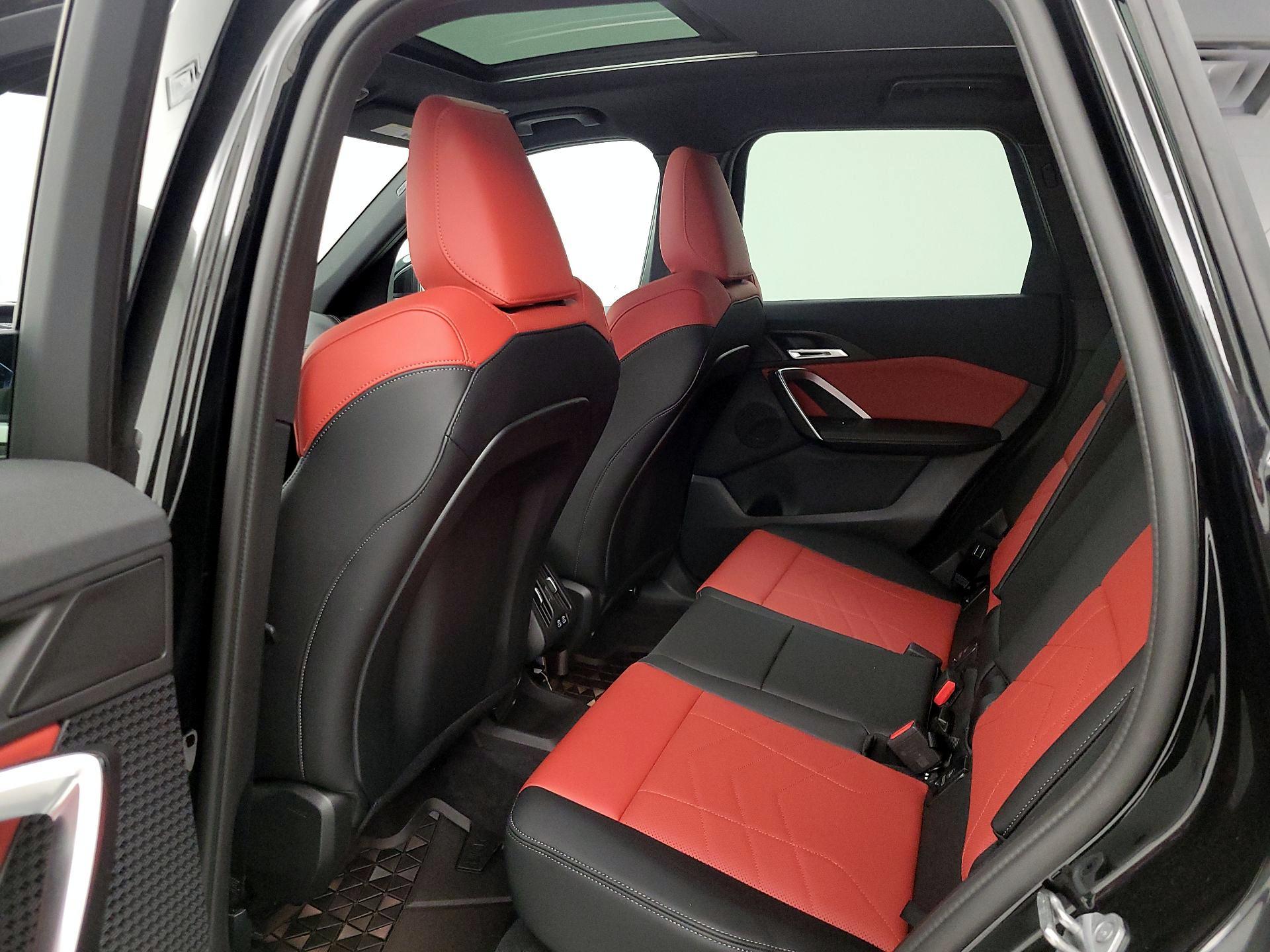 Thumbnail: 2025 BMW X1 - 20