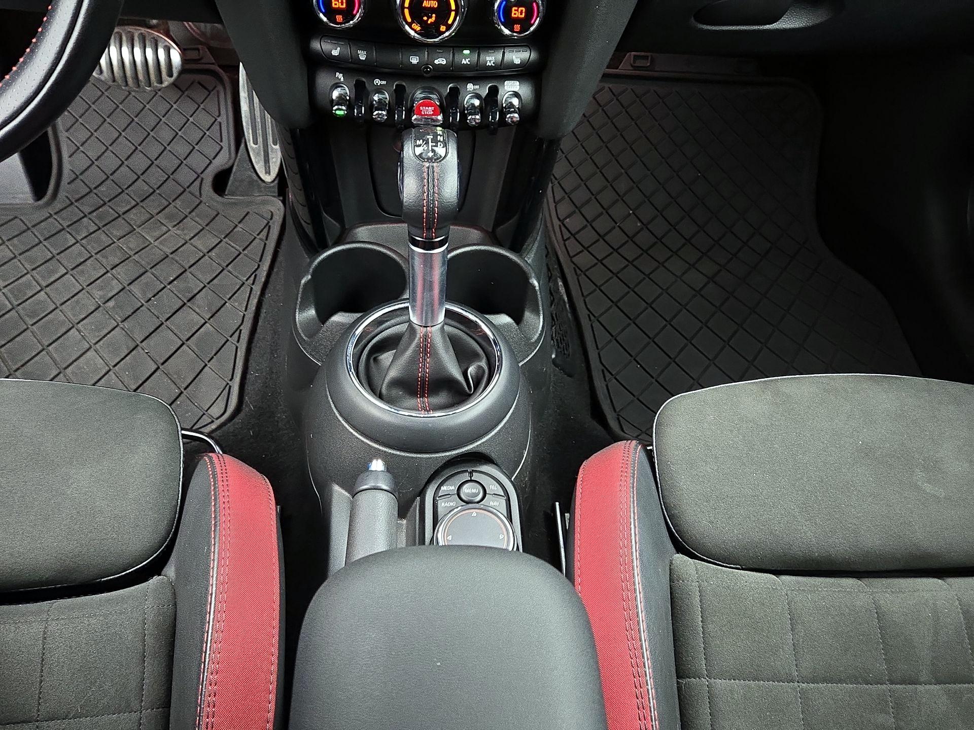 Thumbnail: 2018 MINI Cooper Hardtop - 18