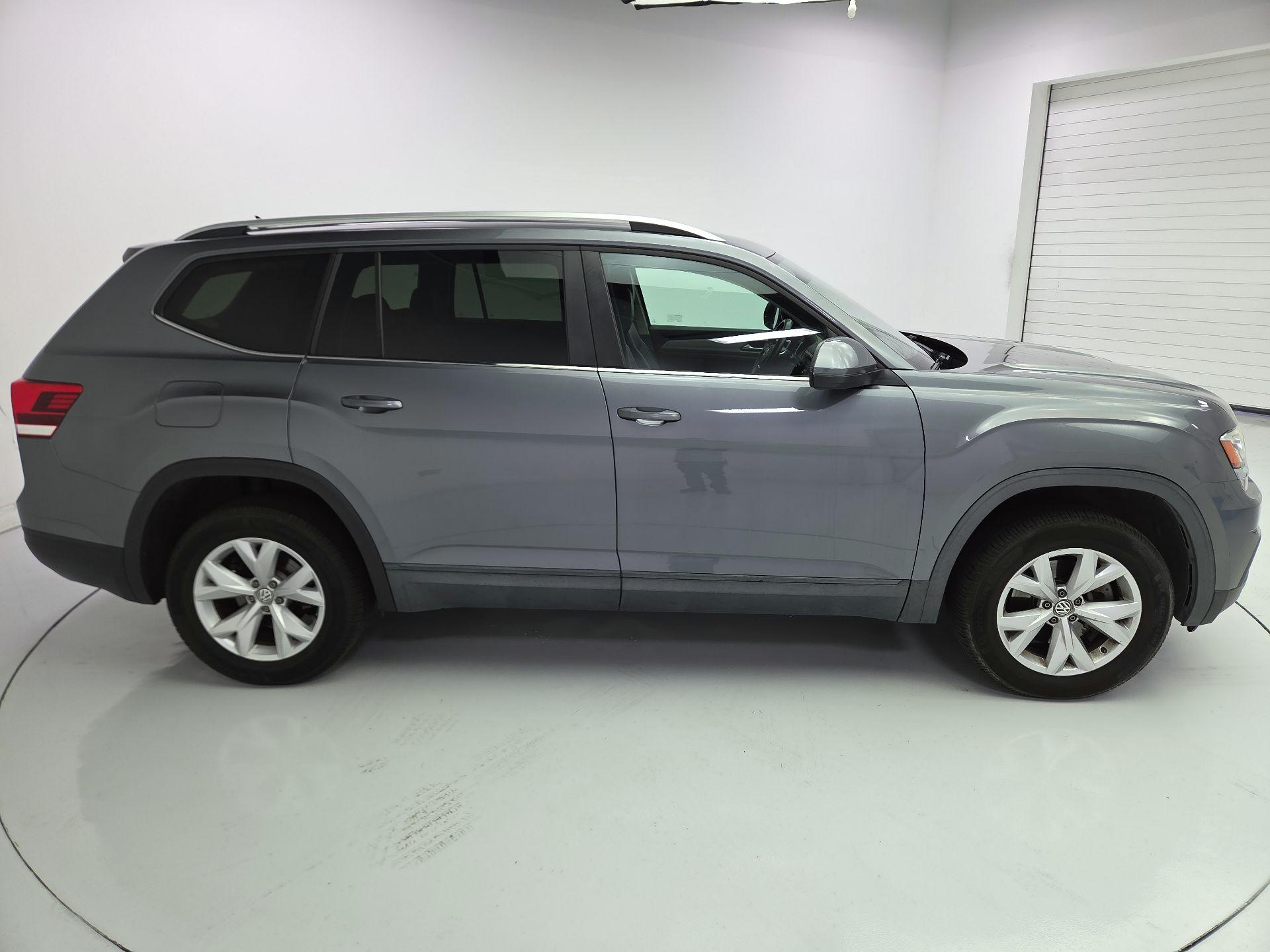 Thumbnail: 2018 Volkswagen Atlas - 4