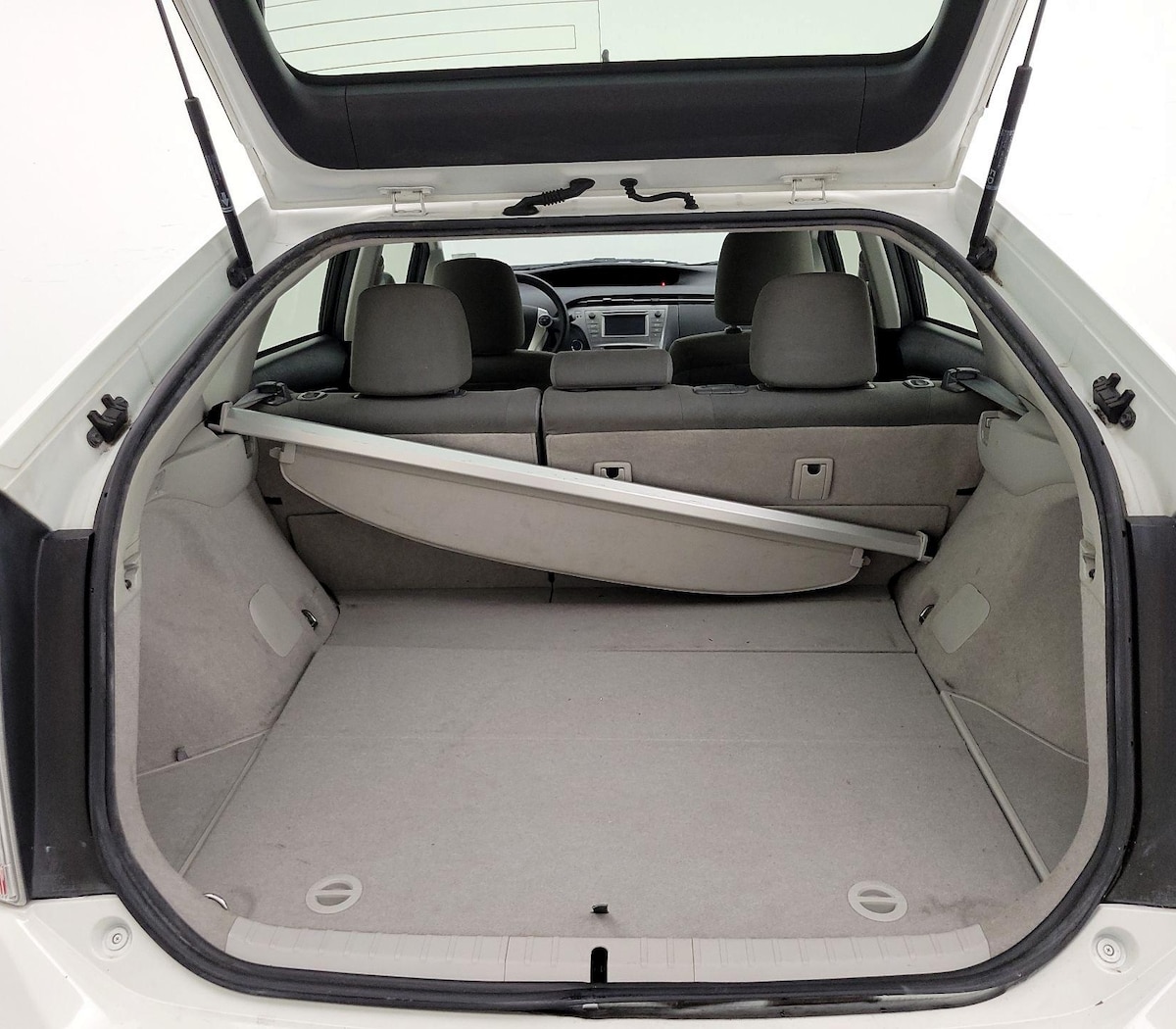 Trunk/Cargo (Seats Up)