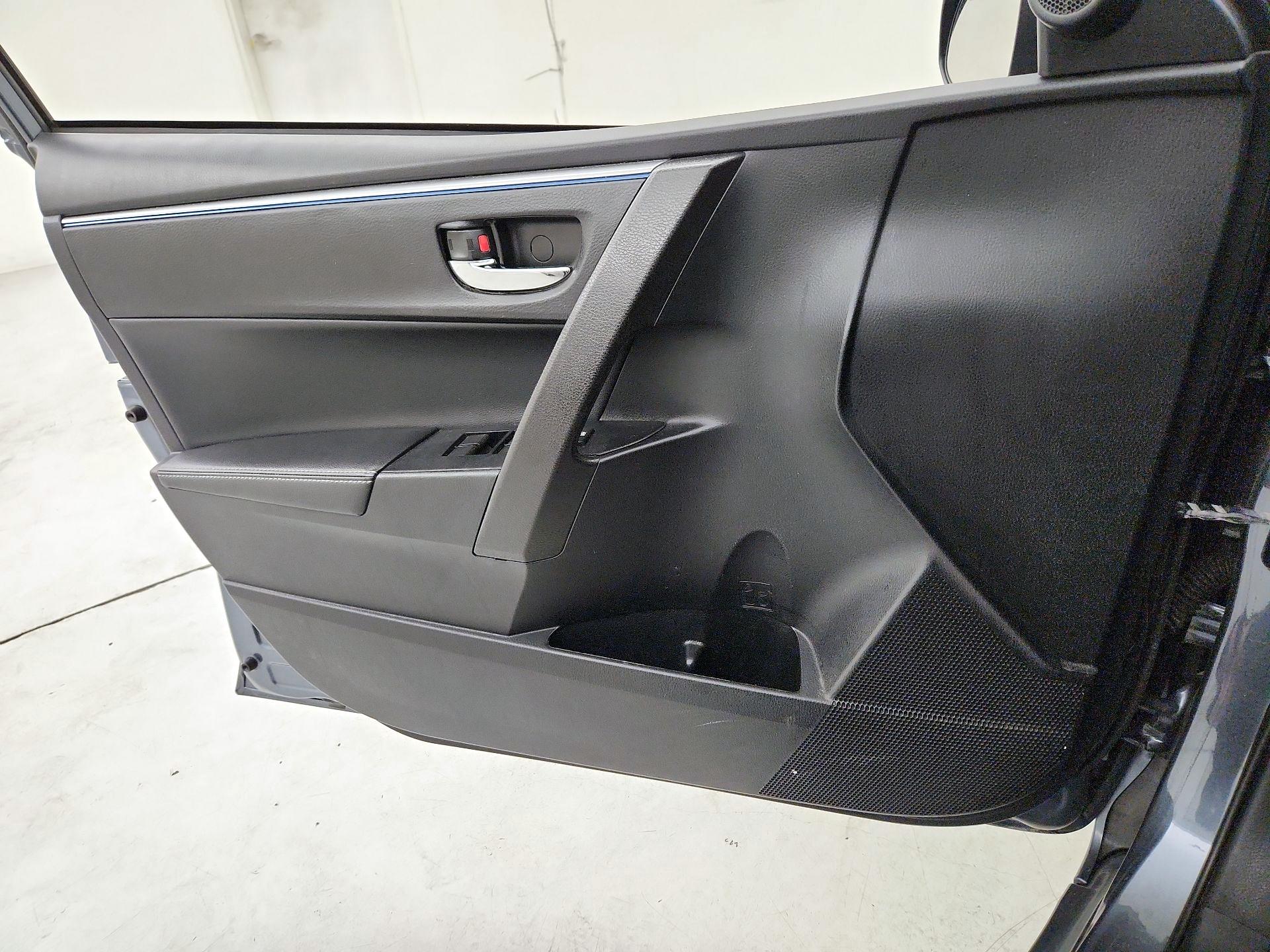 Thumbnail: 2016 Toyota Corolla - 12