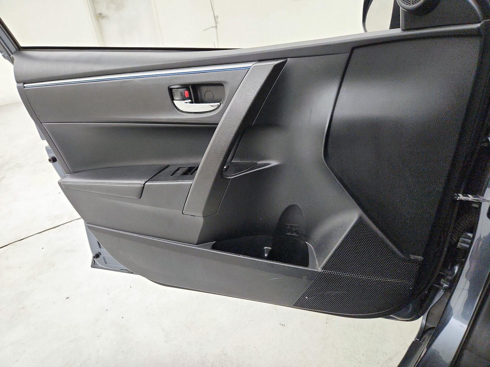2016 Toyota Corolla S Plus - Photo 13