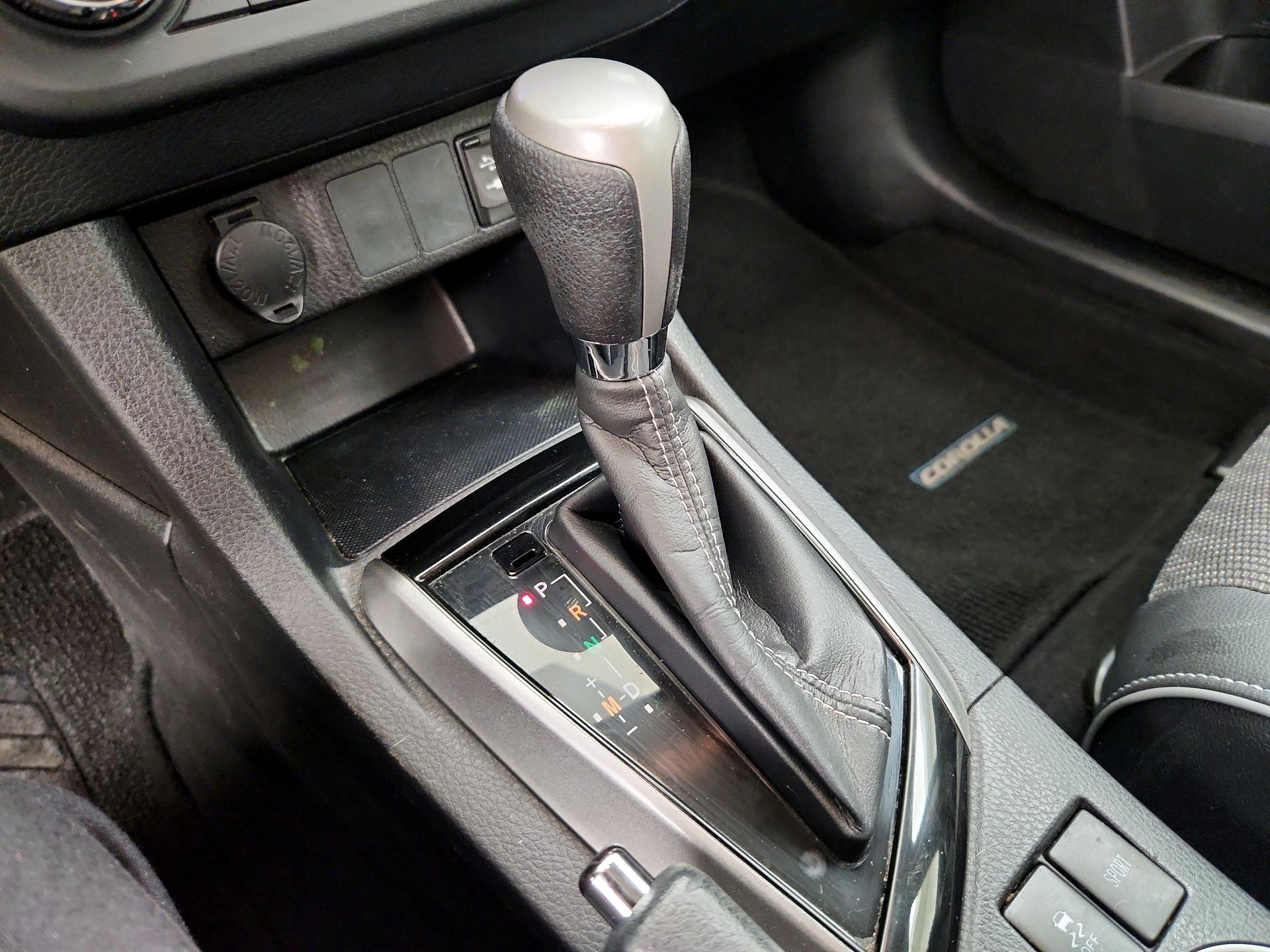 Thumbnail: 2016 Toyota Corolla - 17