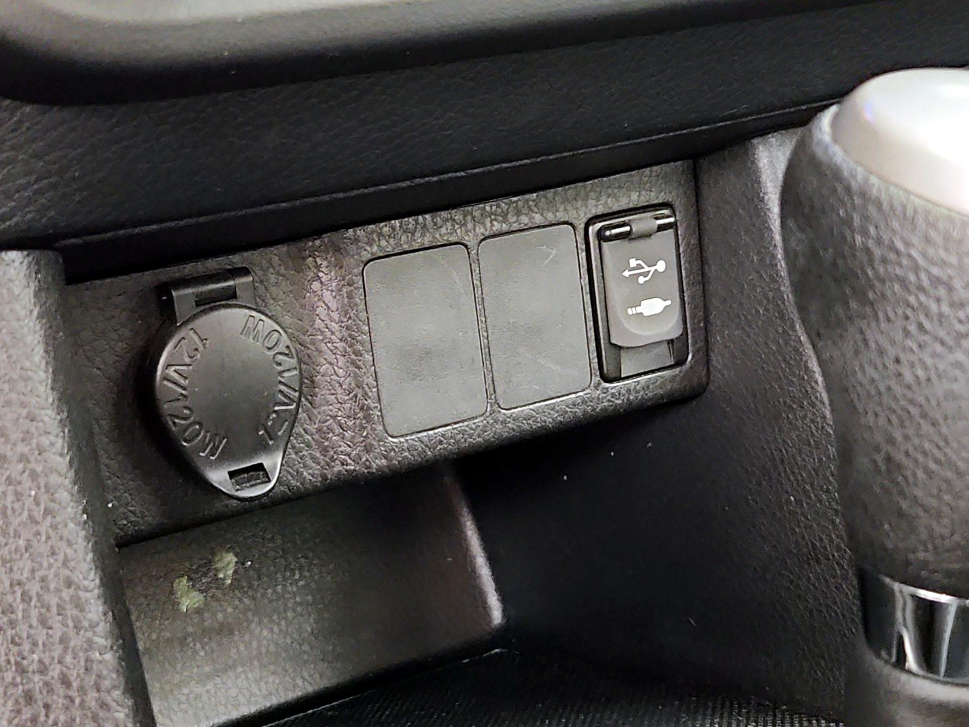 Thumbnail: 2016 Toyota Corolla - 18