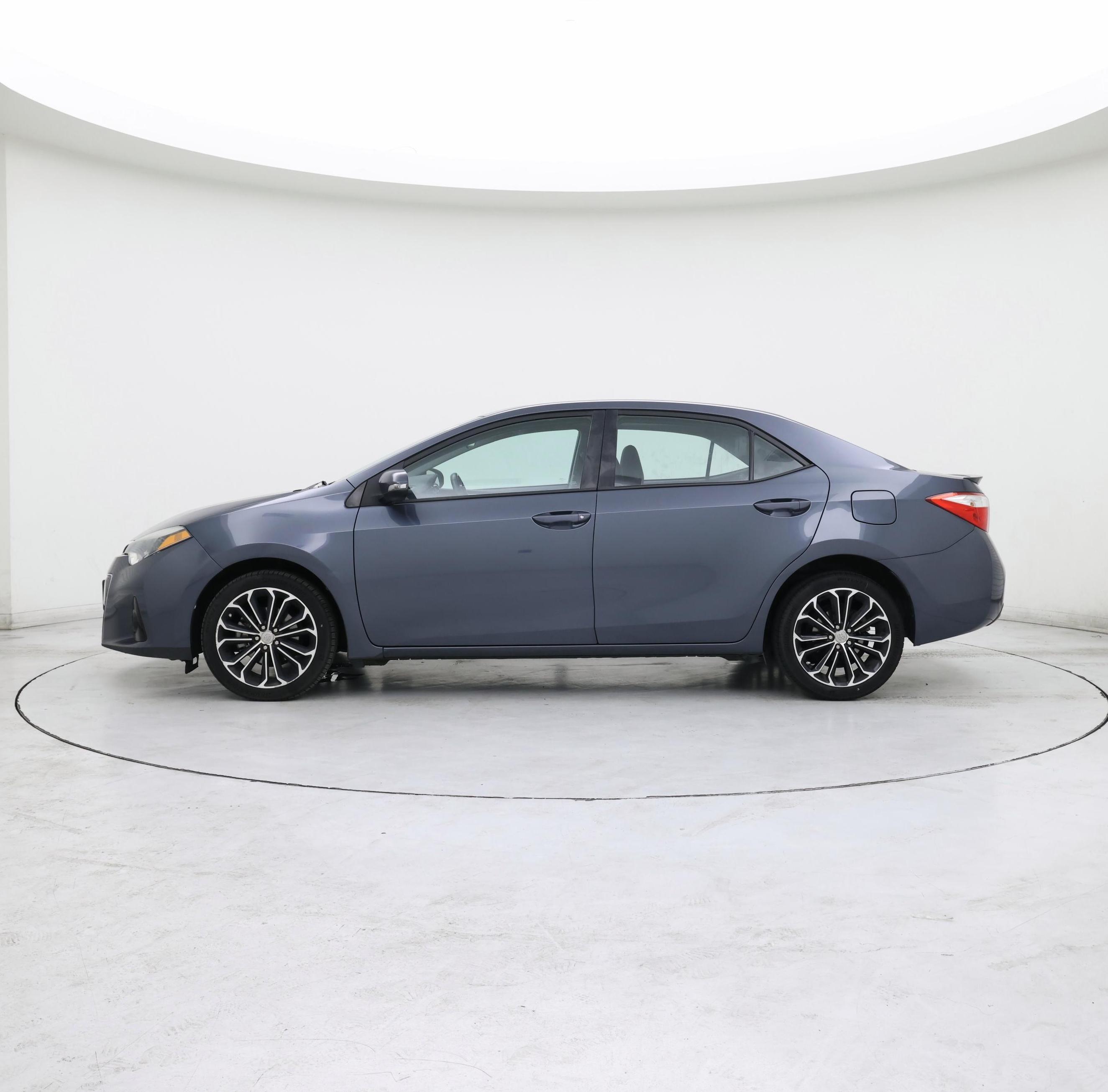 Thumbnail: 2016 Toyota Corolla - 3