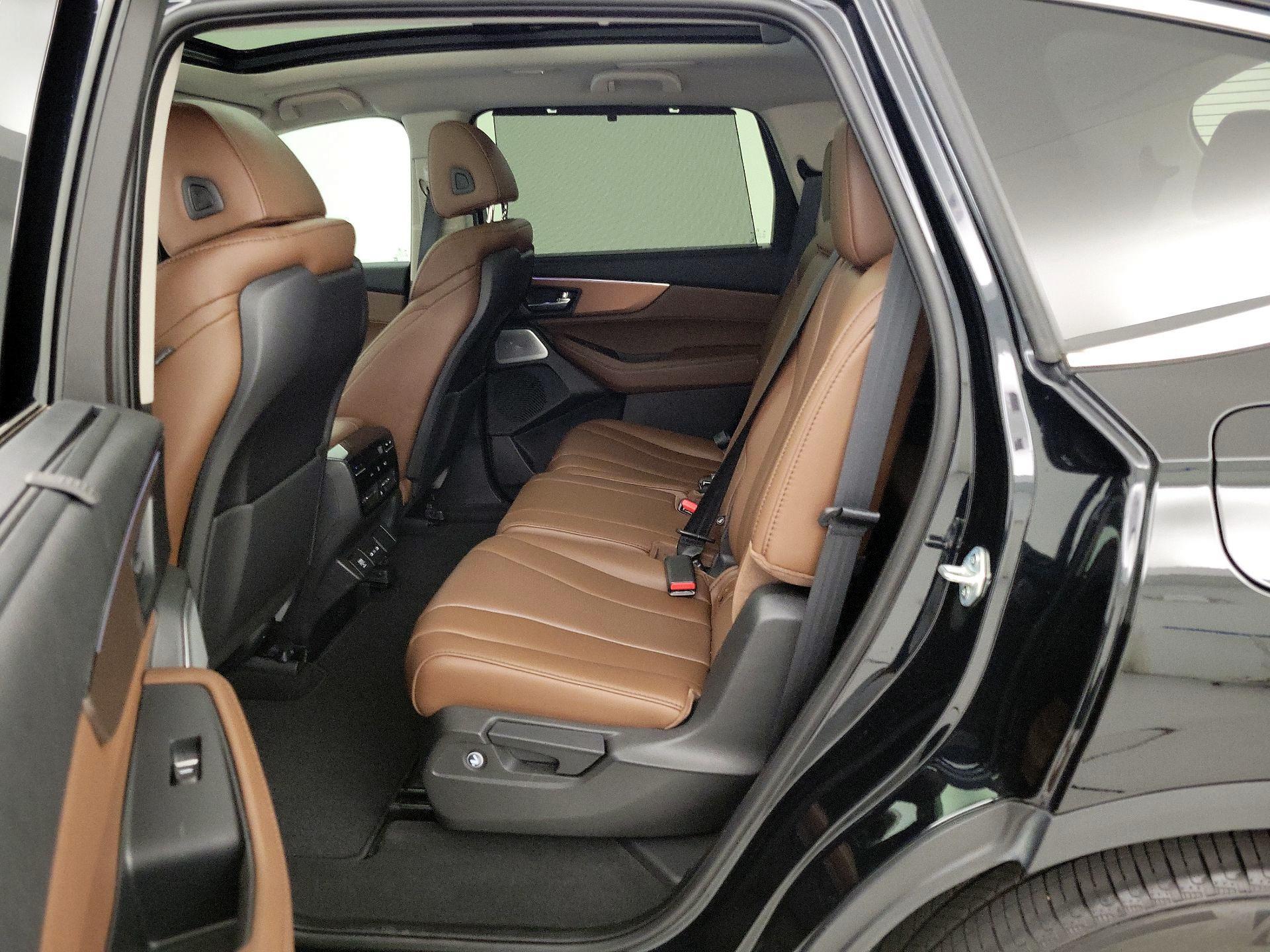 Thumbnail: 2025 Acura MDX - 20