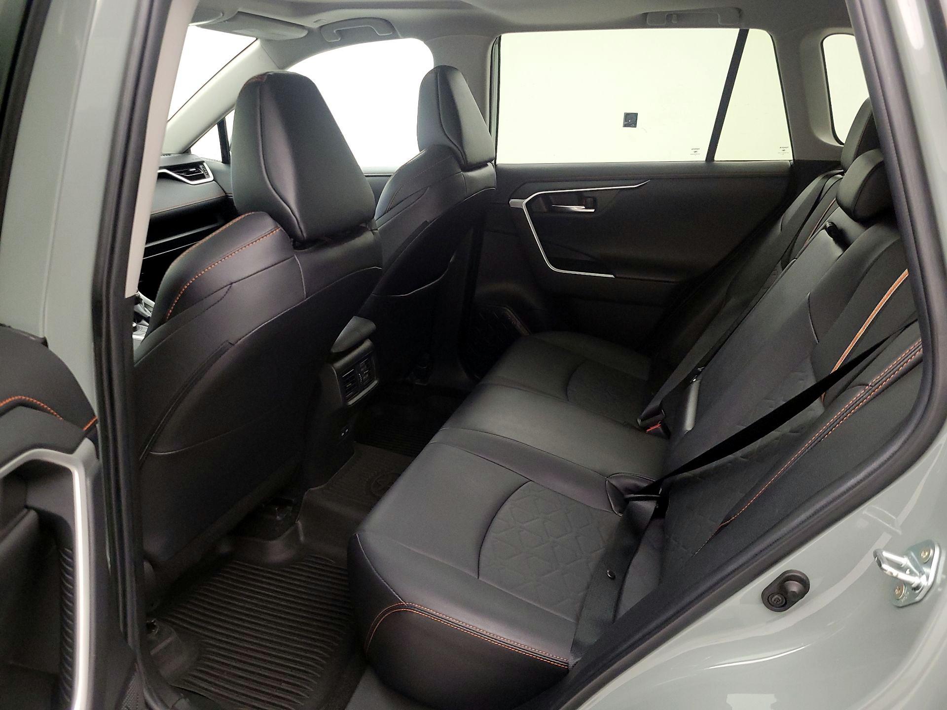Thumbnail: 2023 Toyota RAV4 - 20