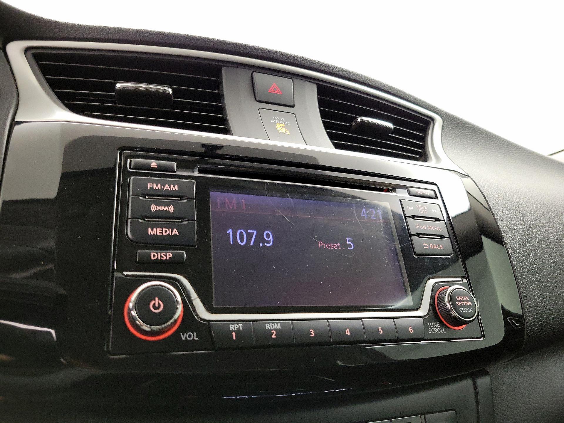 Thumbnail: 2018 Nissan Sentra - 15
